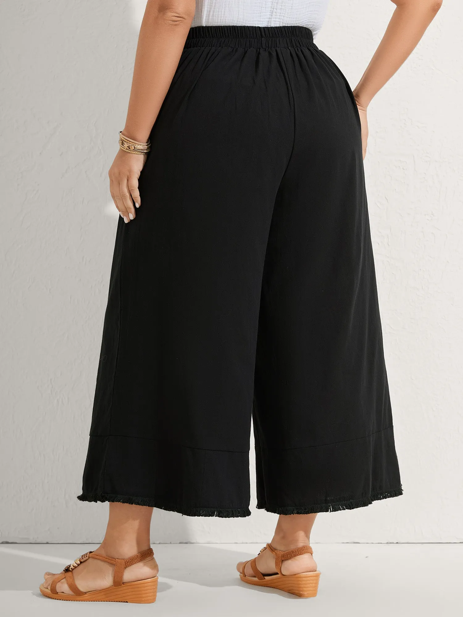 Cotton Floral Embroidered Pockets Ribbed Hem Pants sold by Bloomchic product image thumbnail 4