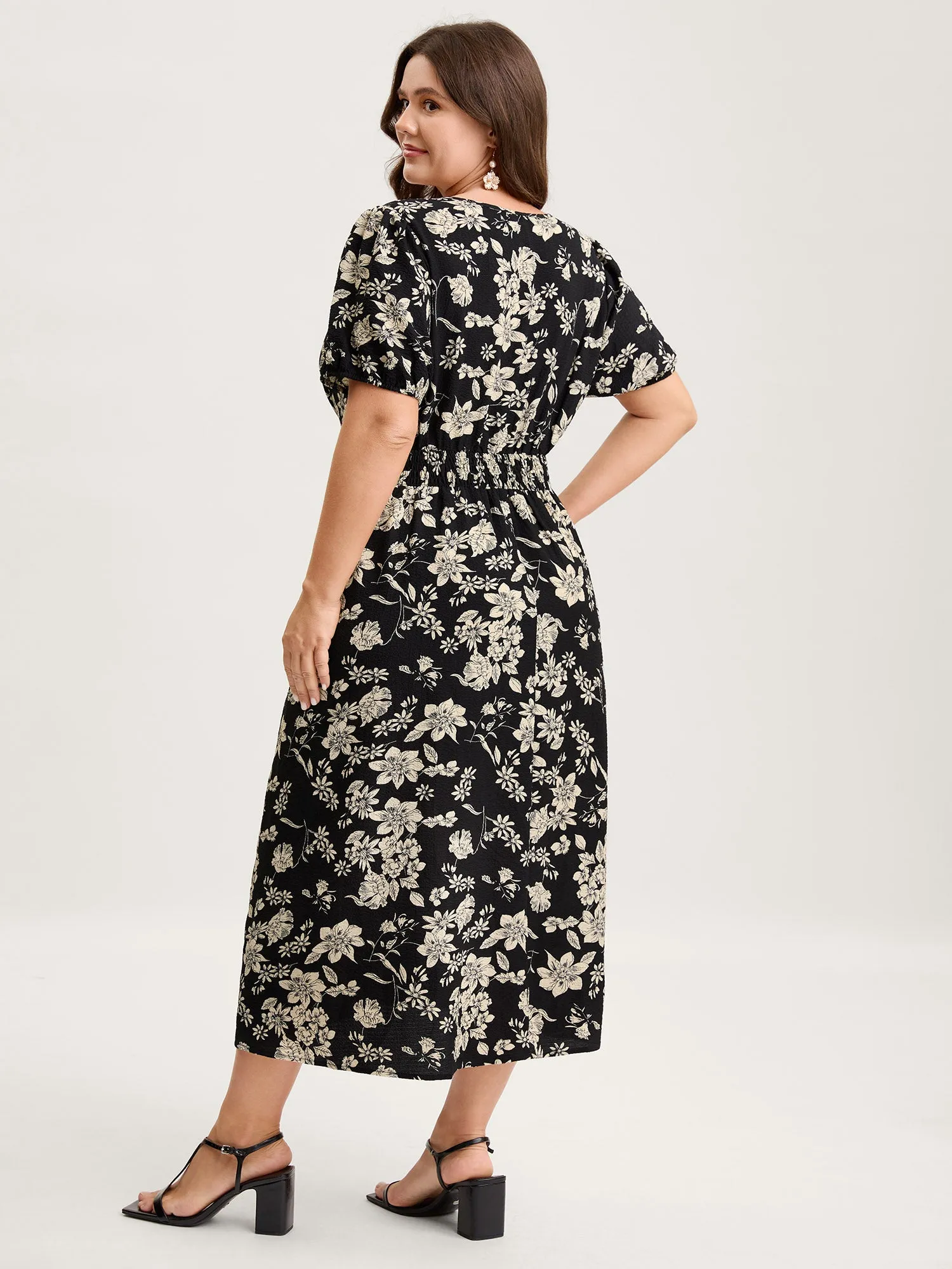 Silhouette Floral Pleated Waist V-Neck Midi Dress sold by Bloomchic product image thumbnail 4