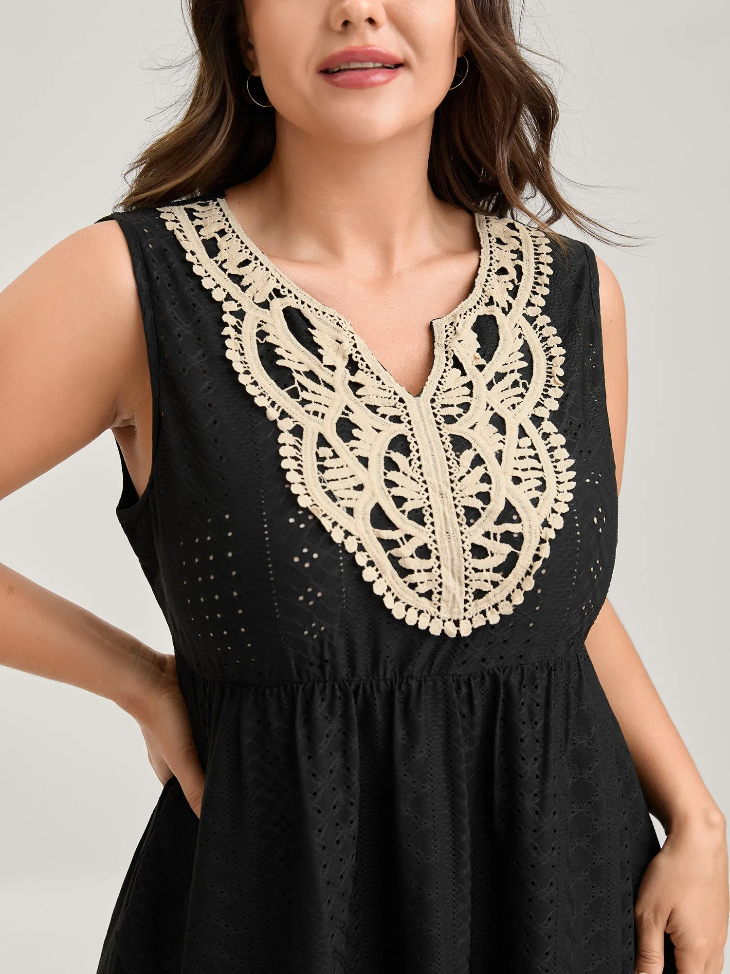 Textured Floral Lace Neck Long Tank Top sold by Bloomchic product image thumbnail 2