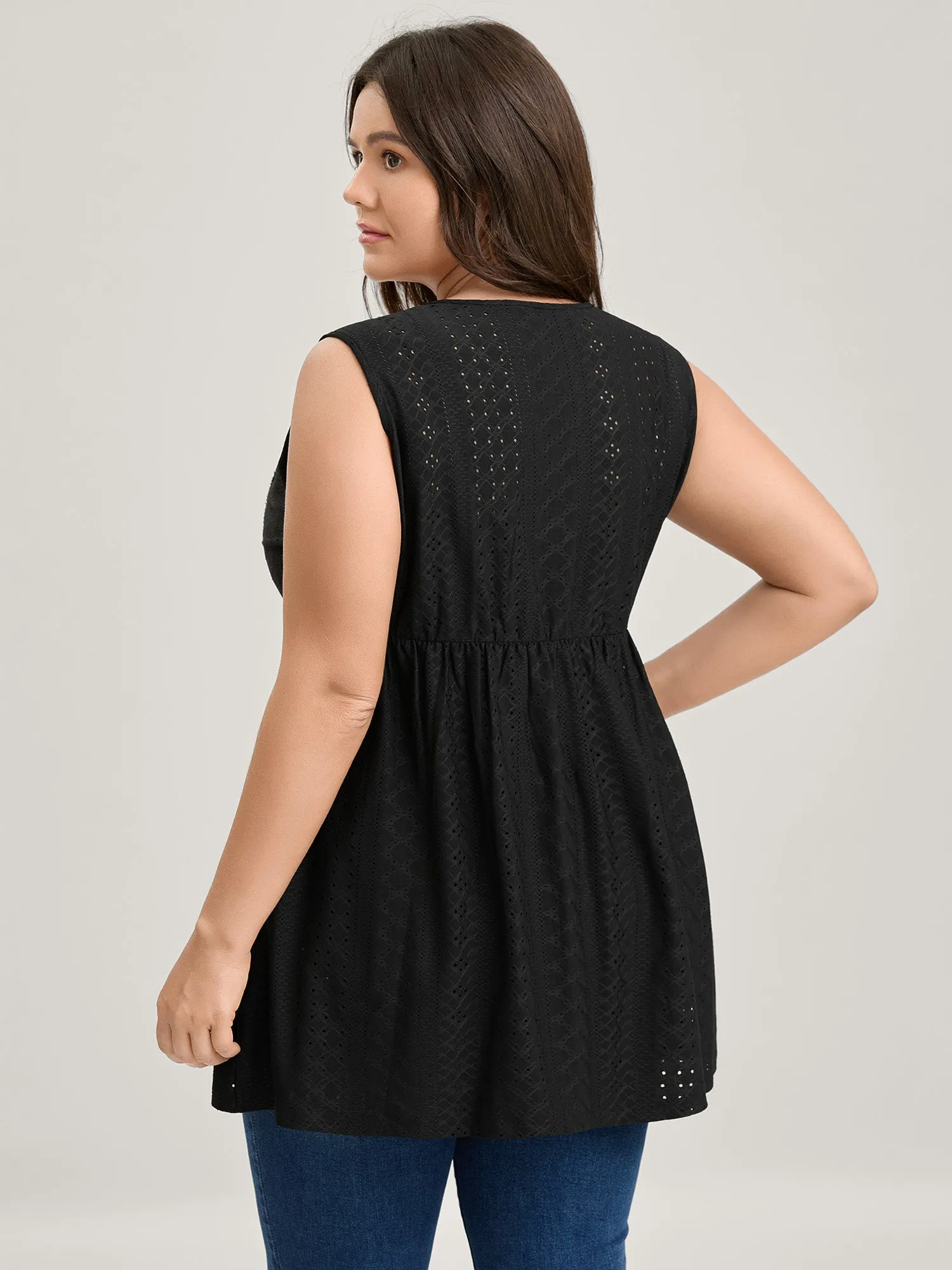 Textured Floral Lace Neck Long Tank Top sold by Bloomchic product image thumbnail 4