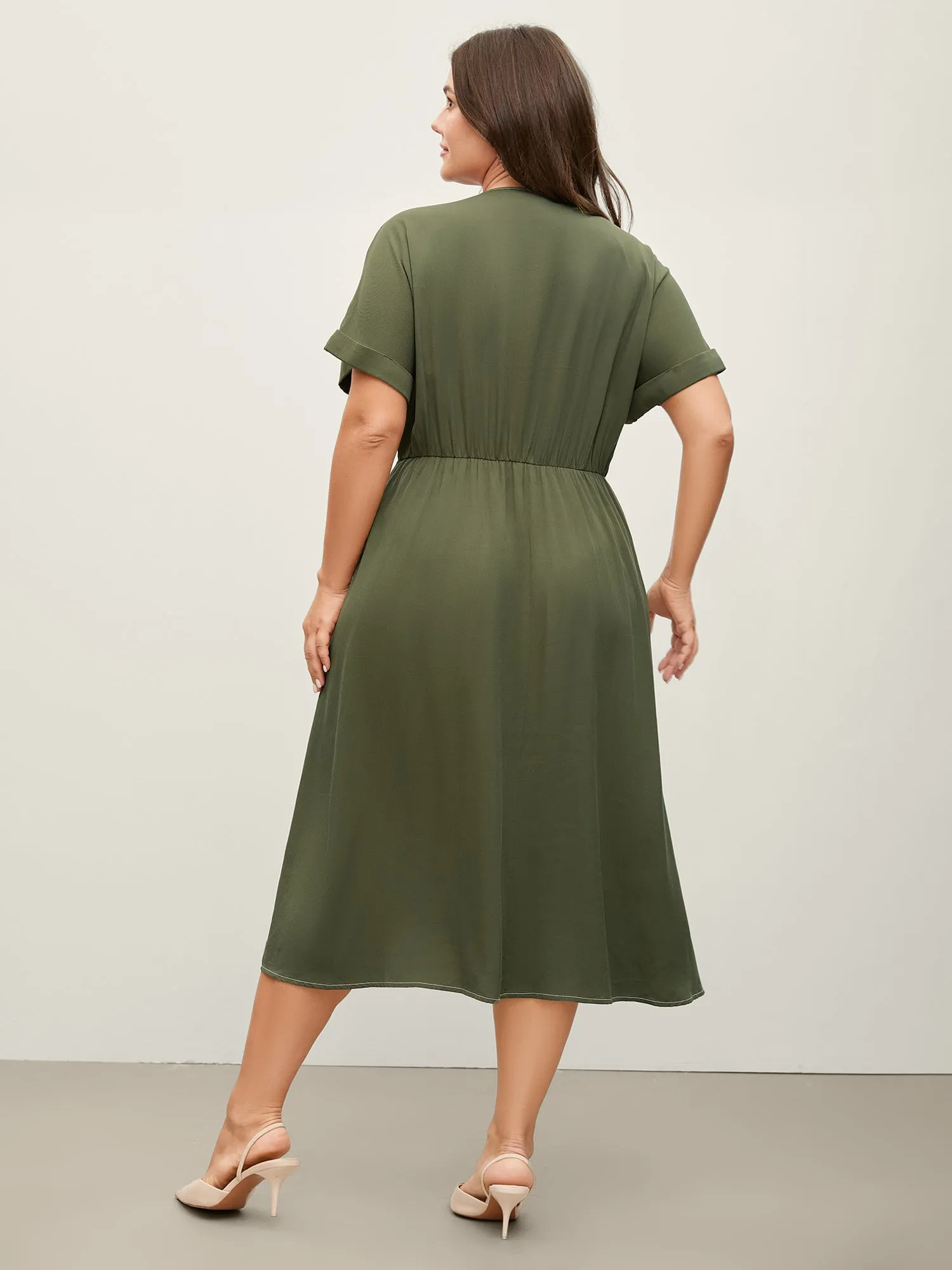 Monochrome Zipper Front Pockets Midi Dress sold by Bloomchic product image thumbnail 4