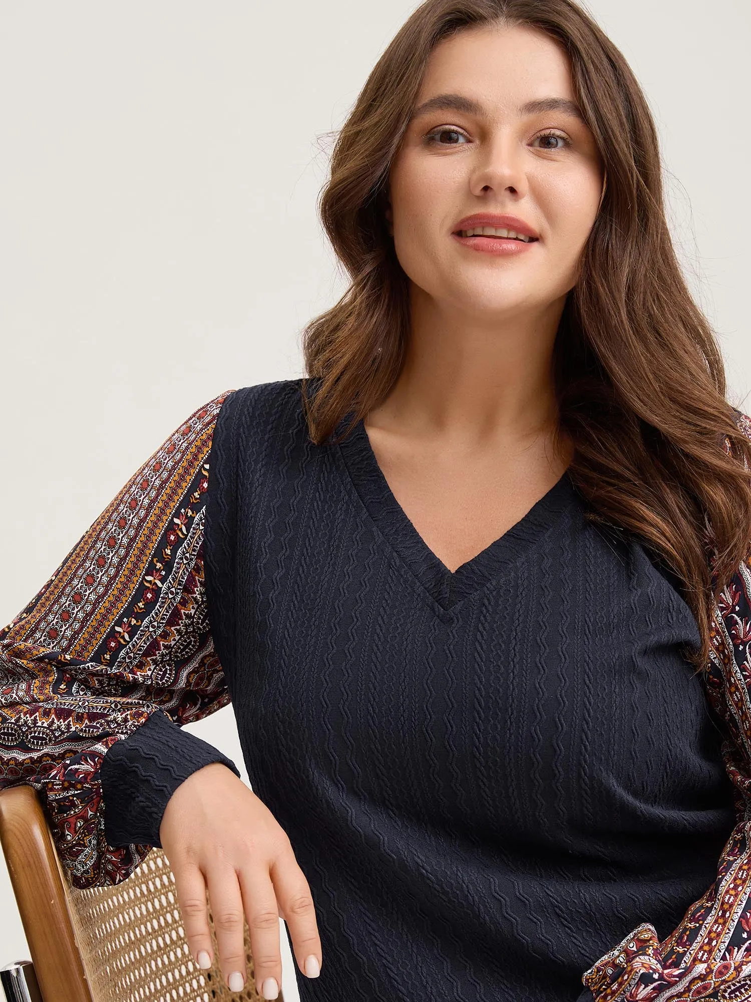 Textured Striped Sleeve Contrast Sweatshirt sold by Bloomchic product image thumbnail 2