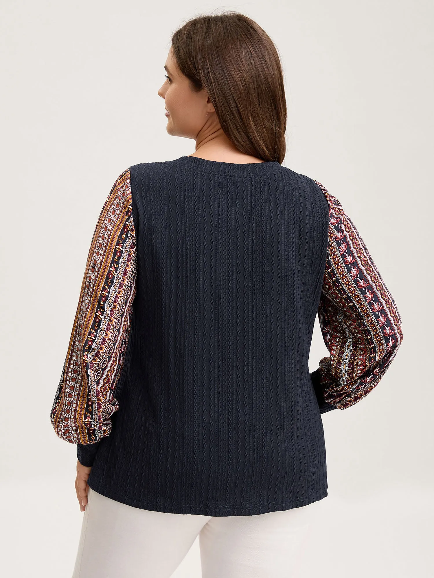 Textured Striped Sleeve Contrast Sweatshirt sold by Bloomchic product image thumbnail 4