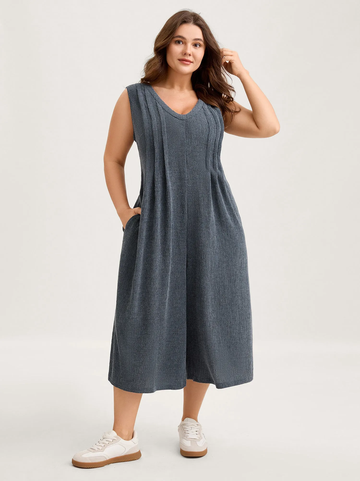 Stretchy Textured Pleated Wide-Leg Jumpsuit sold by Bloomchic product image thumbnail 3