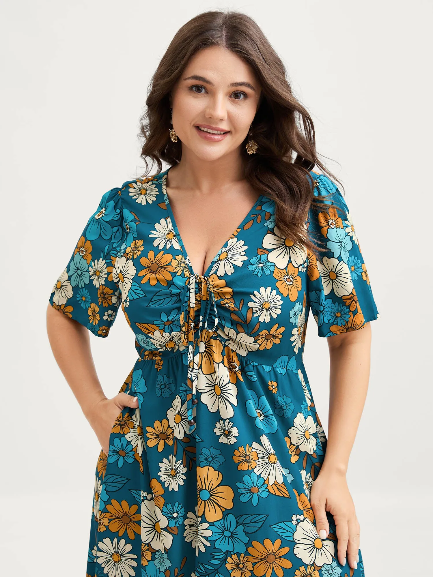 Floral Drawstring Bodice Side Slit Midi Dress sold by Bloomchic