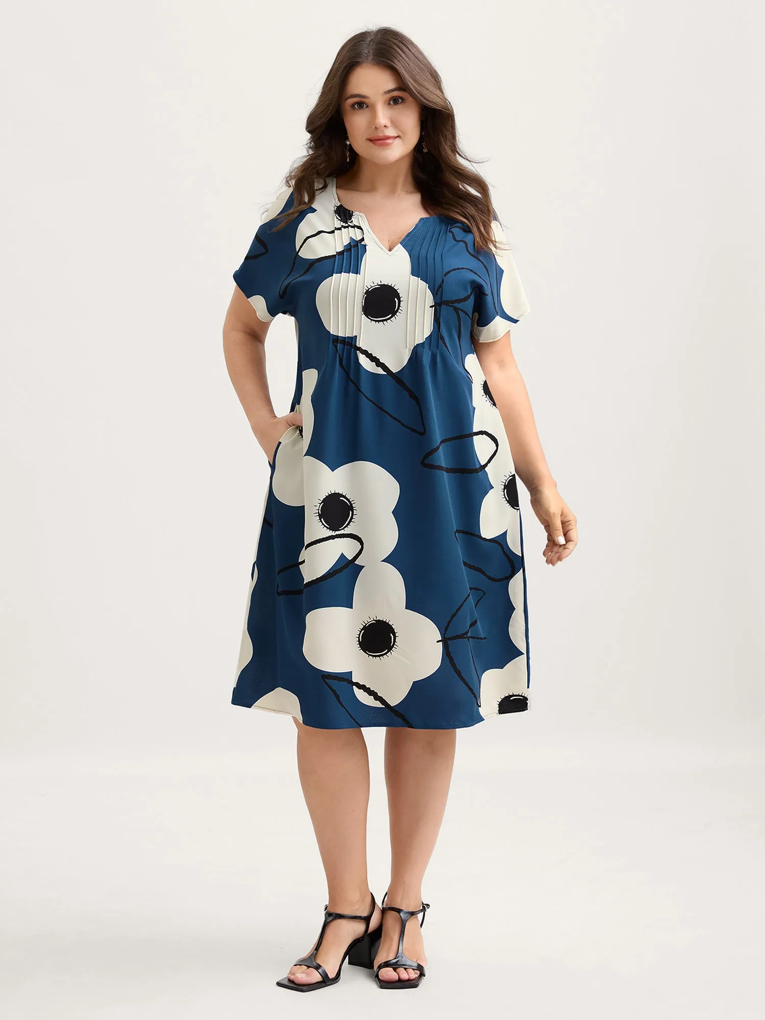 Floral Pleated Front Pockets Midi Dress sold by Bloomchic product image thumbnail 3