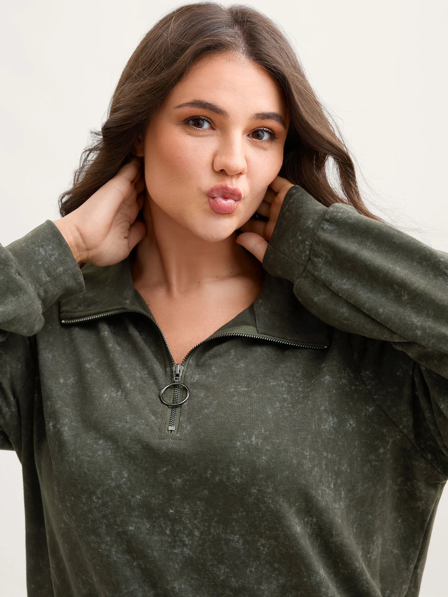 Snow Wash Effect Half-Zipper Sweatshirt sold by Bloomchic product image thumbnail 4