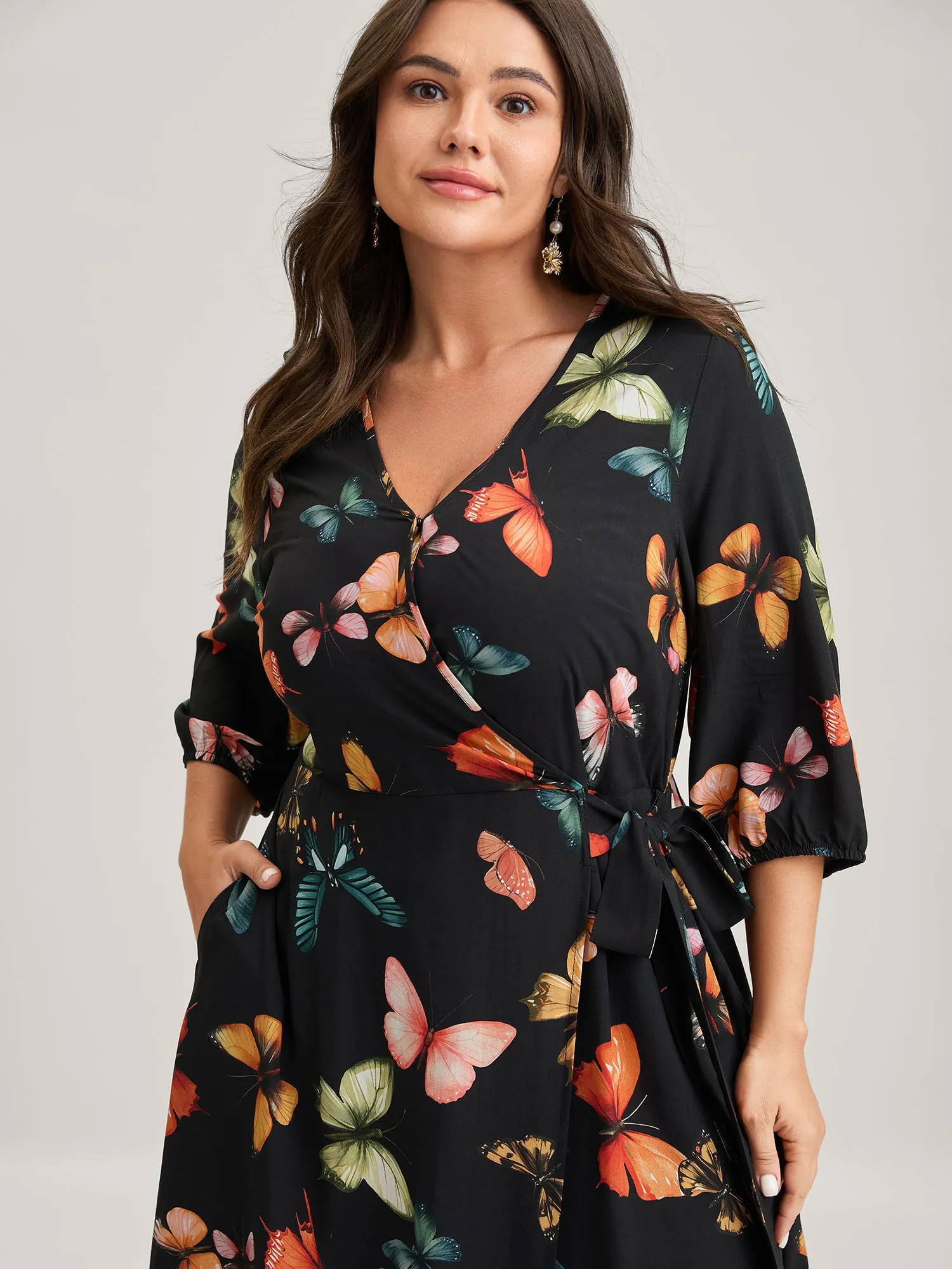 Butterfly Print Side Tie Pockets Midi Dress sold by Bloomchic product image thumbnail 2