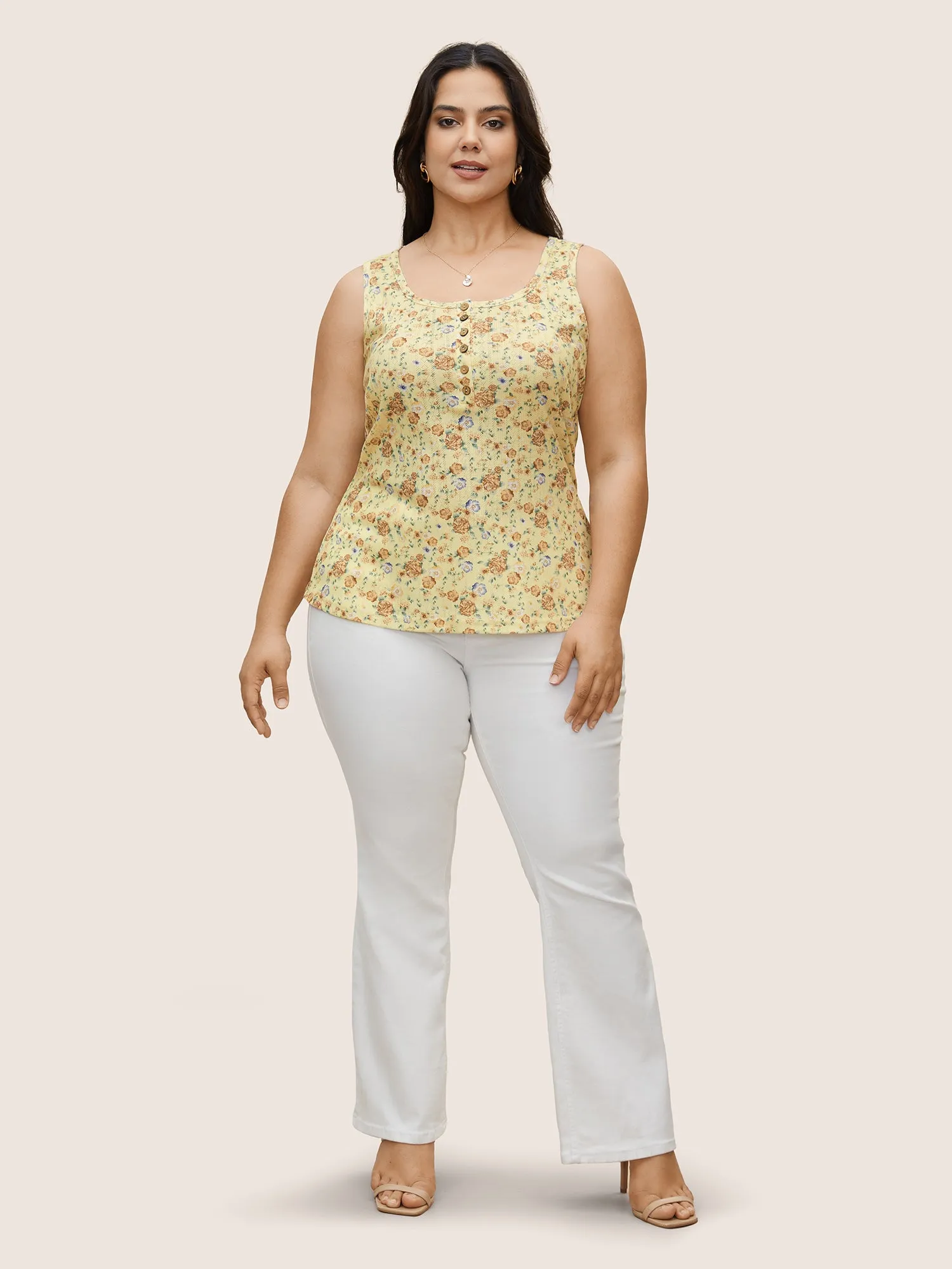 U Neck Textured Ditsy Floral Tank Top sold by Bloomchic product image thumbnail 3