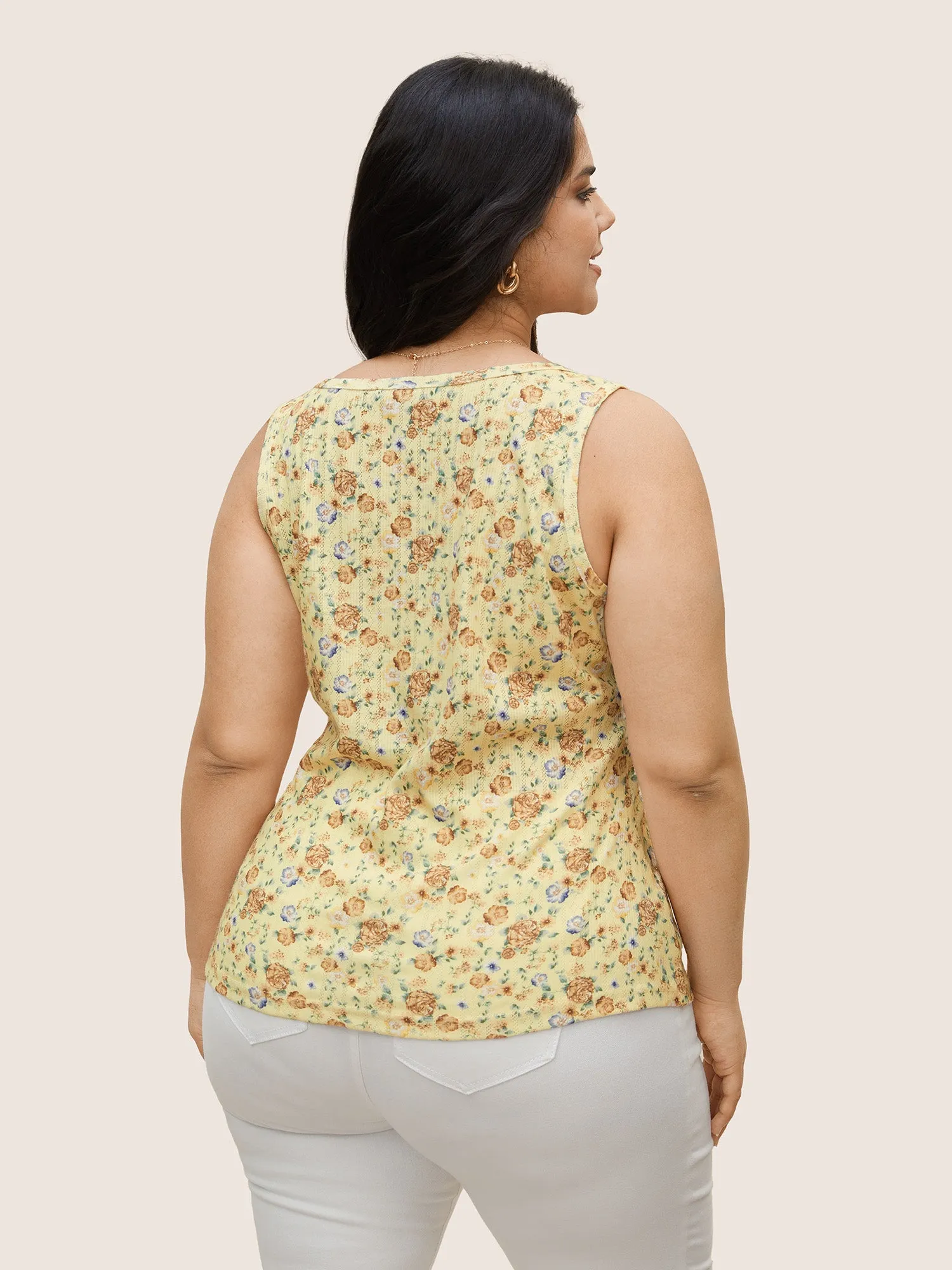 U Neck Textured Ditsy Floral Tank Top sold by Bloomchic product image thumbnail 2