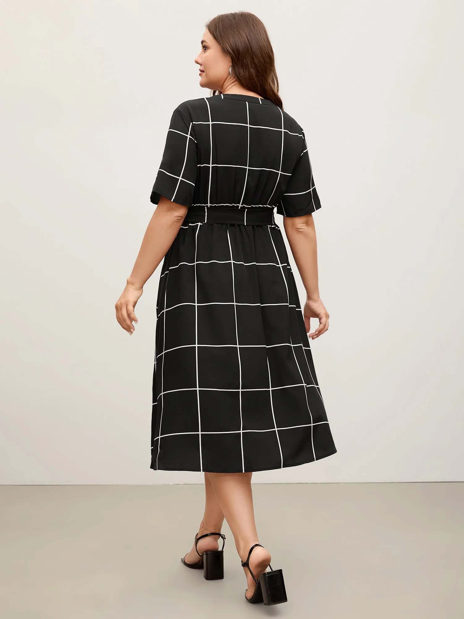 Checkered Print Belted Pockets Midi Dress sold by Bloomchic product image thumbnail 4