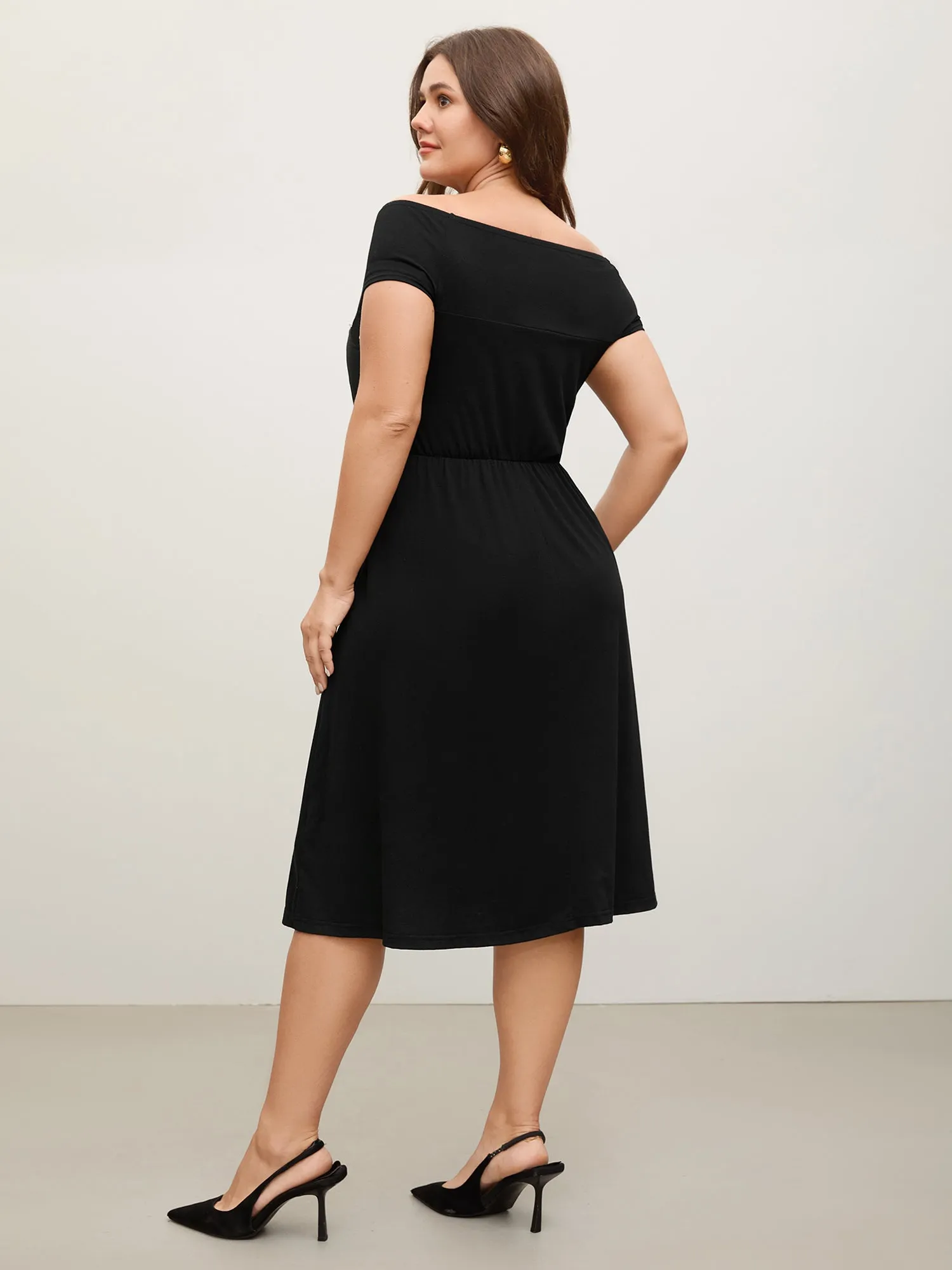Twist Front Off-Shoulder Pockets Midi Dress sold by Bloomchic product image thumbnail 4