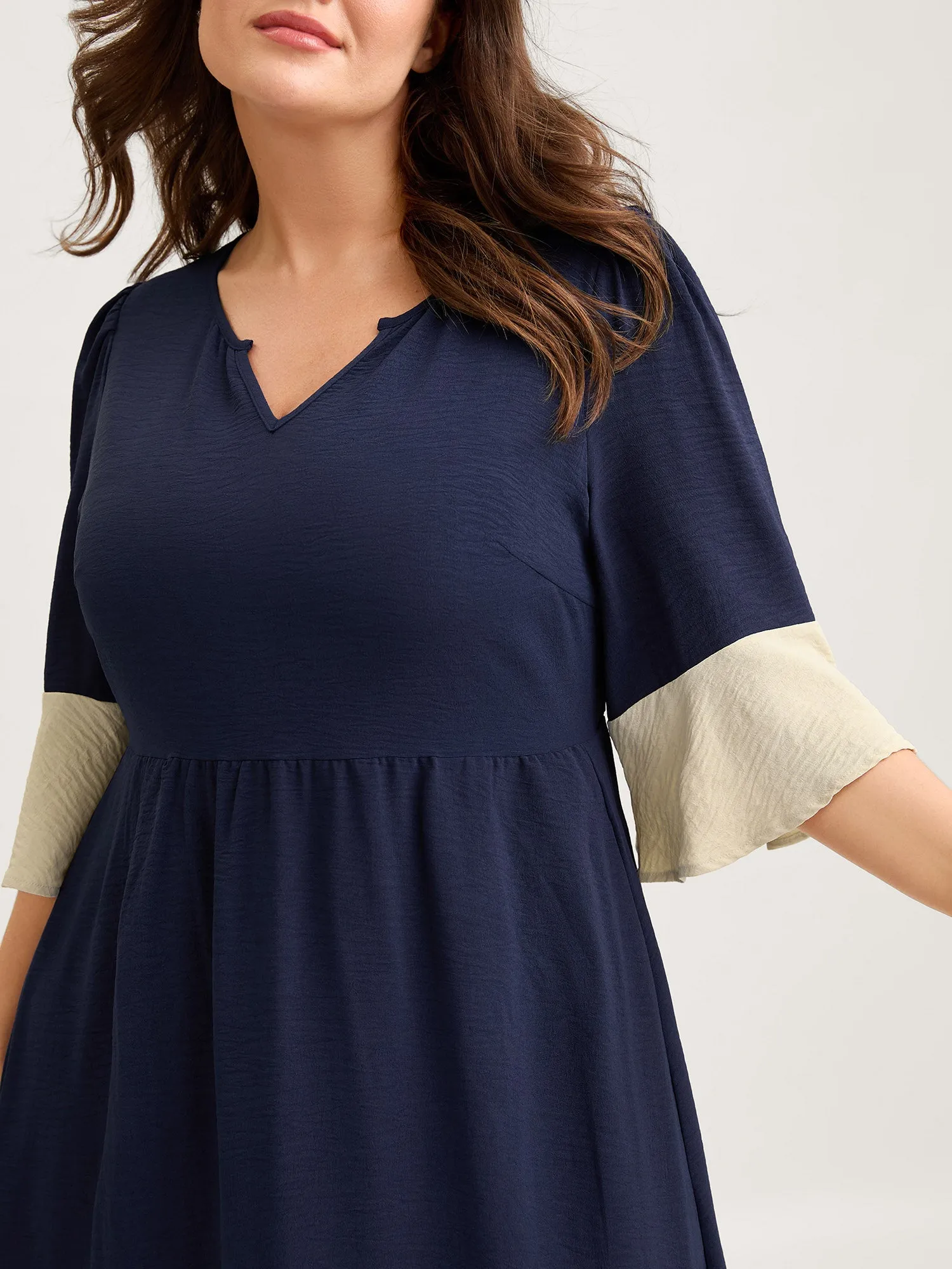 Color Contrast Flared Sleeve Midi Dress sold by Bloomchic product image thumbnail 4