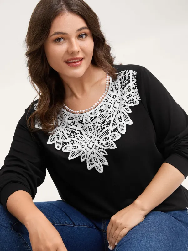 Lace Neckline Color Contrast Sweatshirt sold by Bloomchic