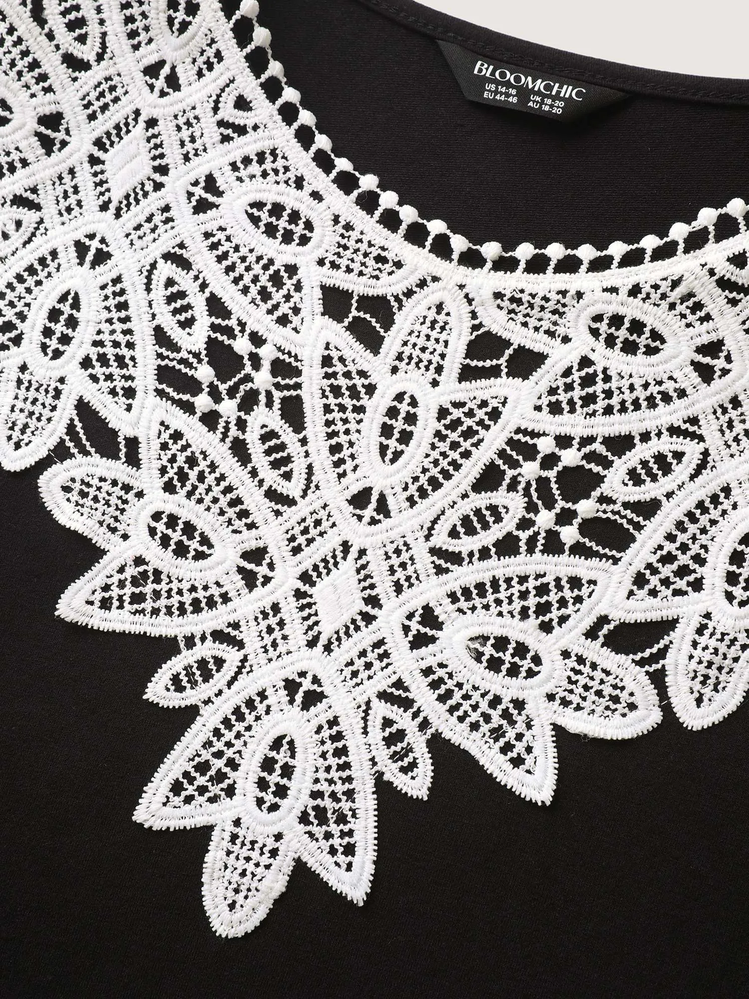 Lace Neckline Color Contrast Sweatshirt sold by Bloomchic product image thumbnail 5