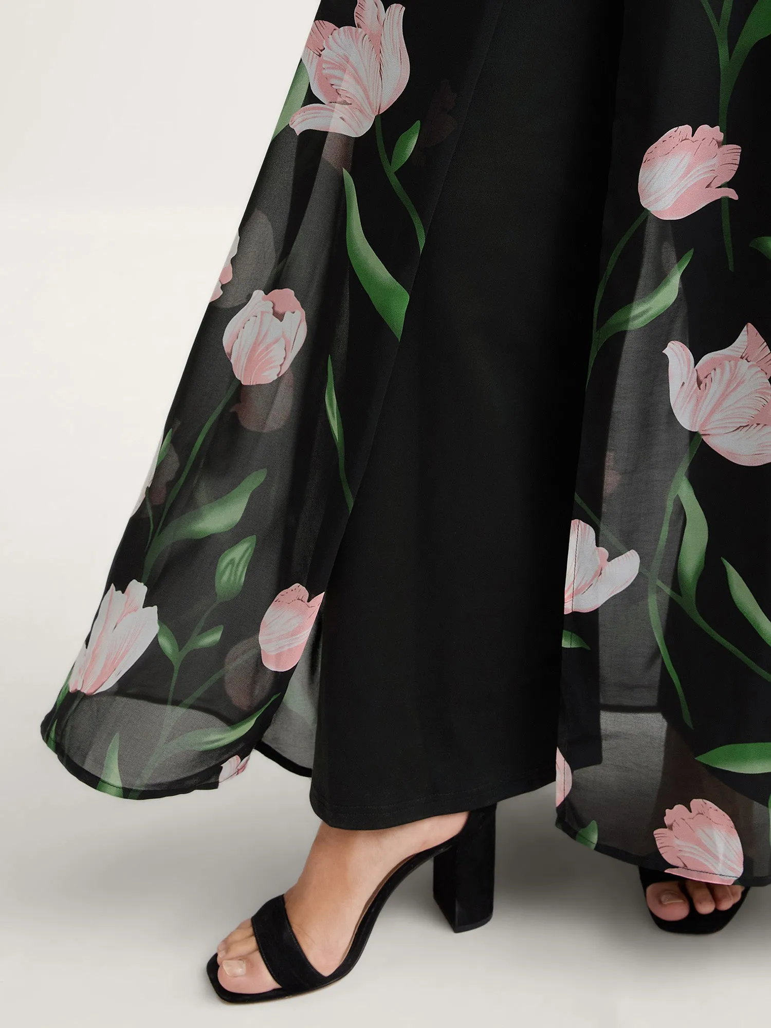 Hidden Zipper Floral Layered Pockets Jumpsuit sold by Bloomchic product image thumbnail 3