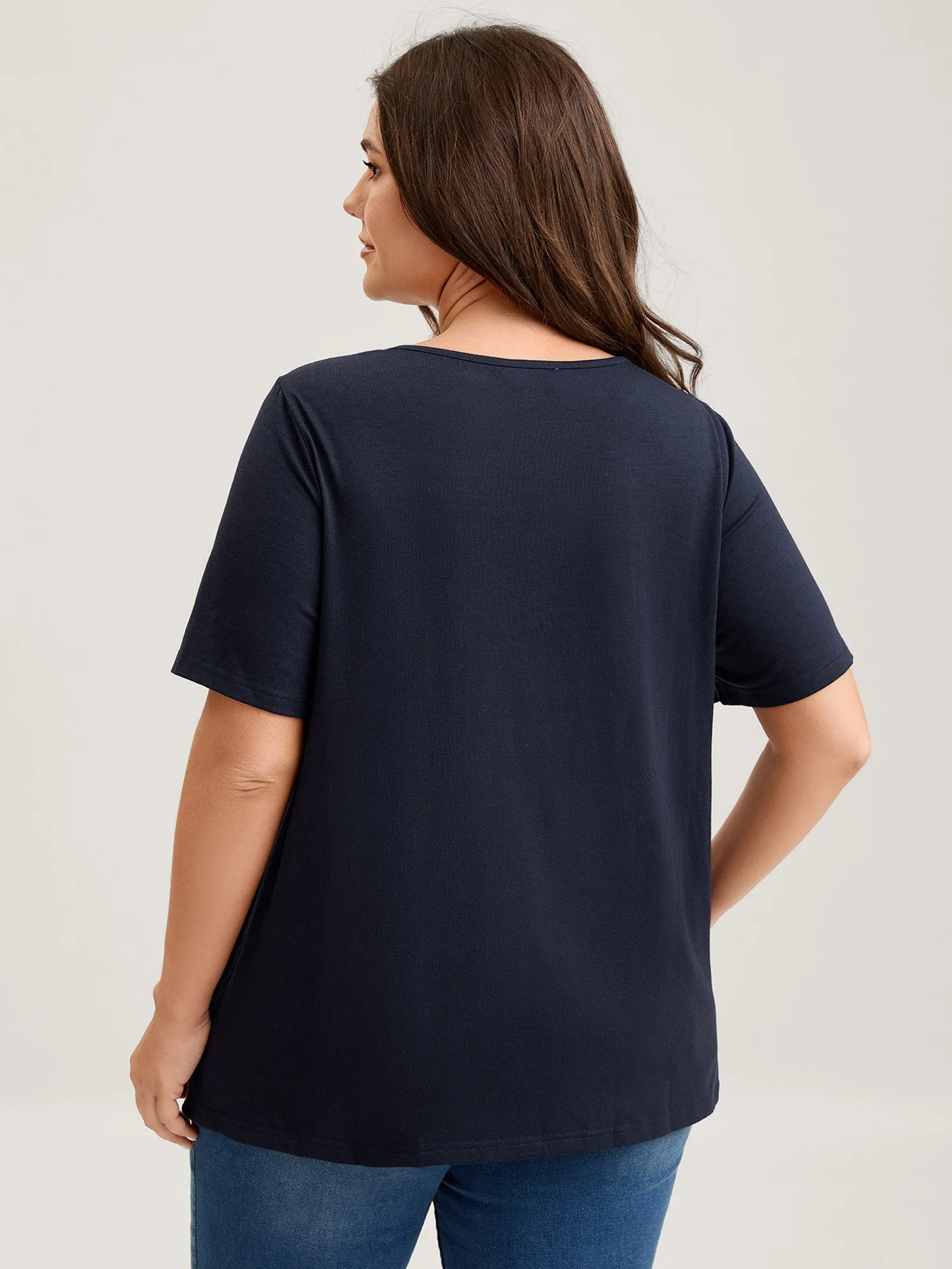 Color Block Slit Asymmetrical Hem T-Shirt sold by Bloomchic product image thumbnail 4