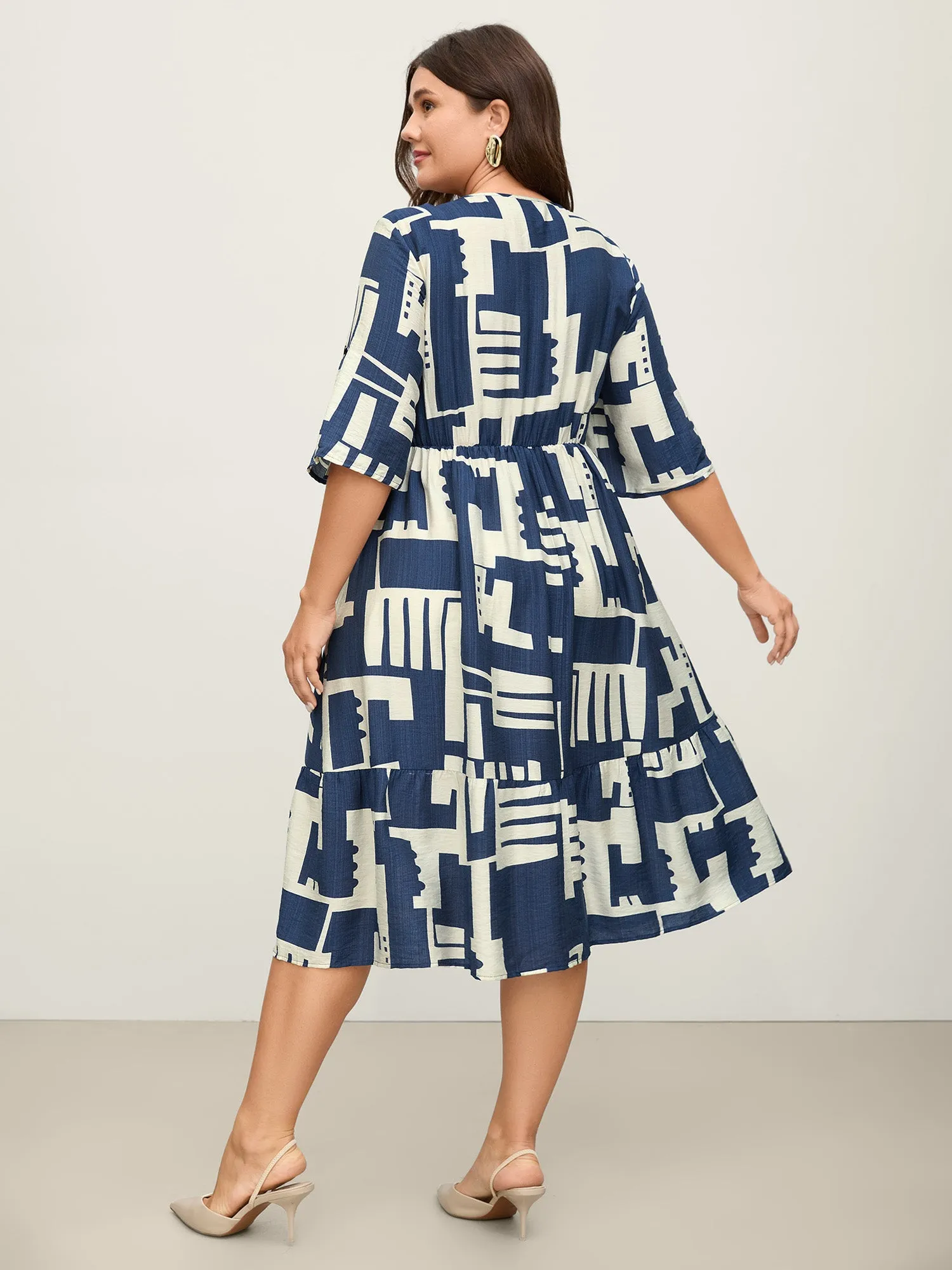 Rayon Geometric Print Shirred Bust Midi Dress sold by Bloomchic product image thumbnail 4