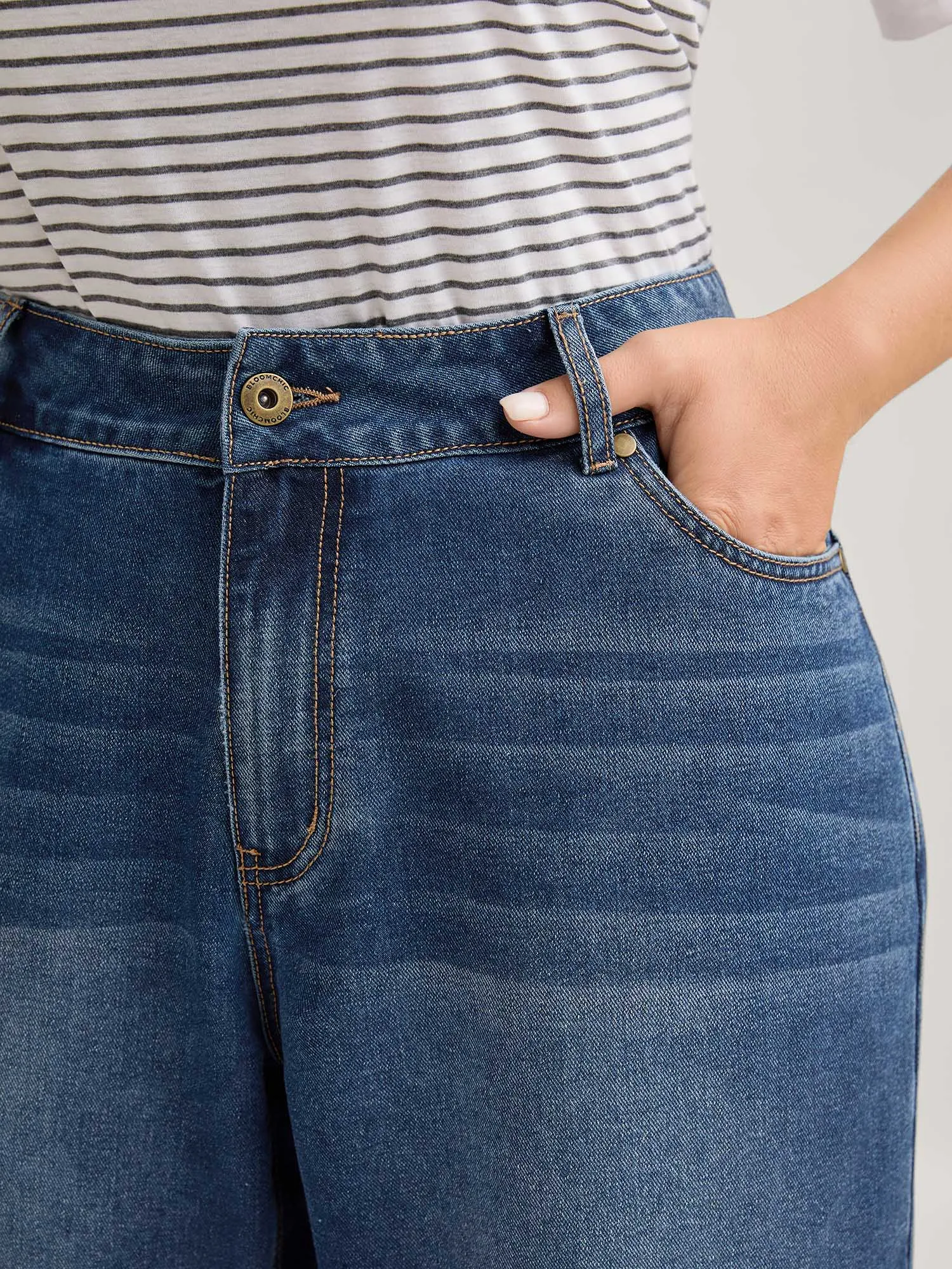 Wash Vintage Pockets Haren Jeans sold by Bloomchic product image thumbnail 2
