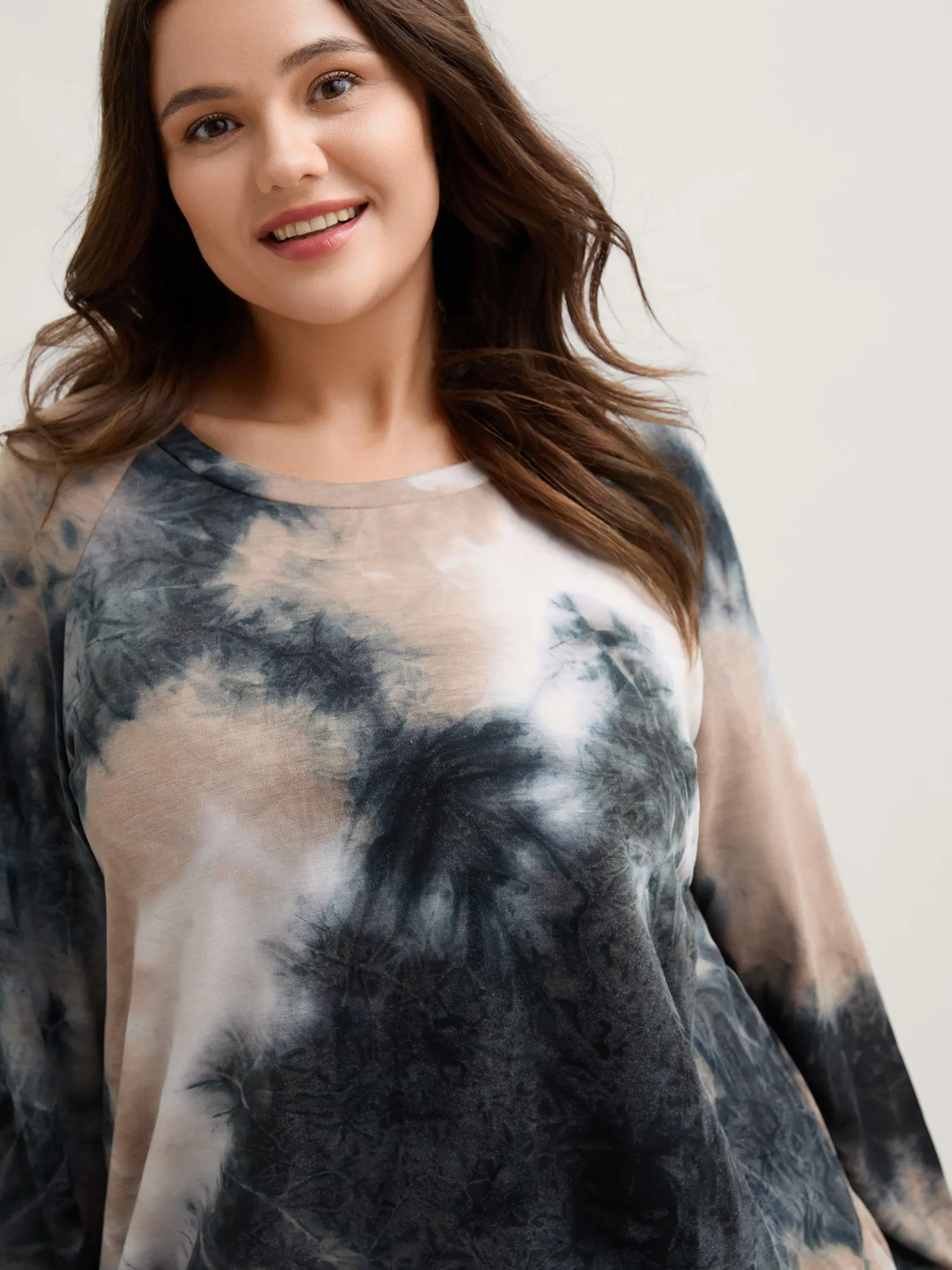 Round Neck Tie-Dye Sweatshirt sold by Bloomchic product image thumbnail 2