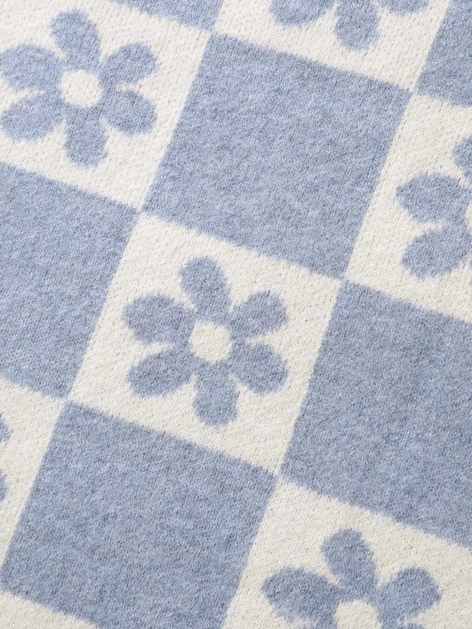 Floral Checkered Color Contrast Pullover sold by Bloomchic product image thumbnail 5