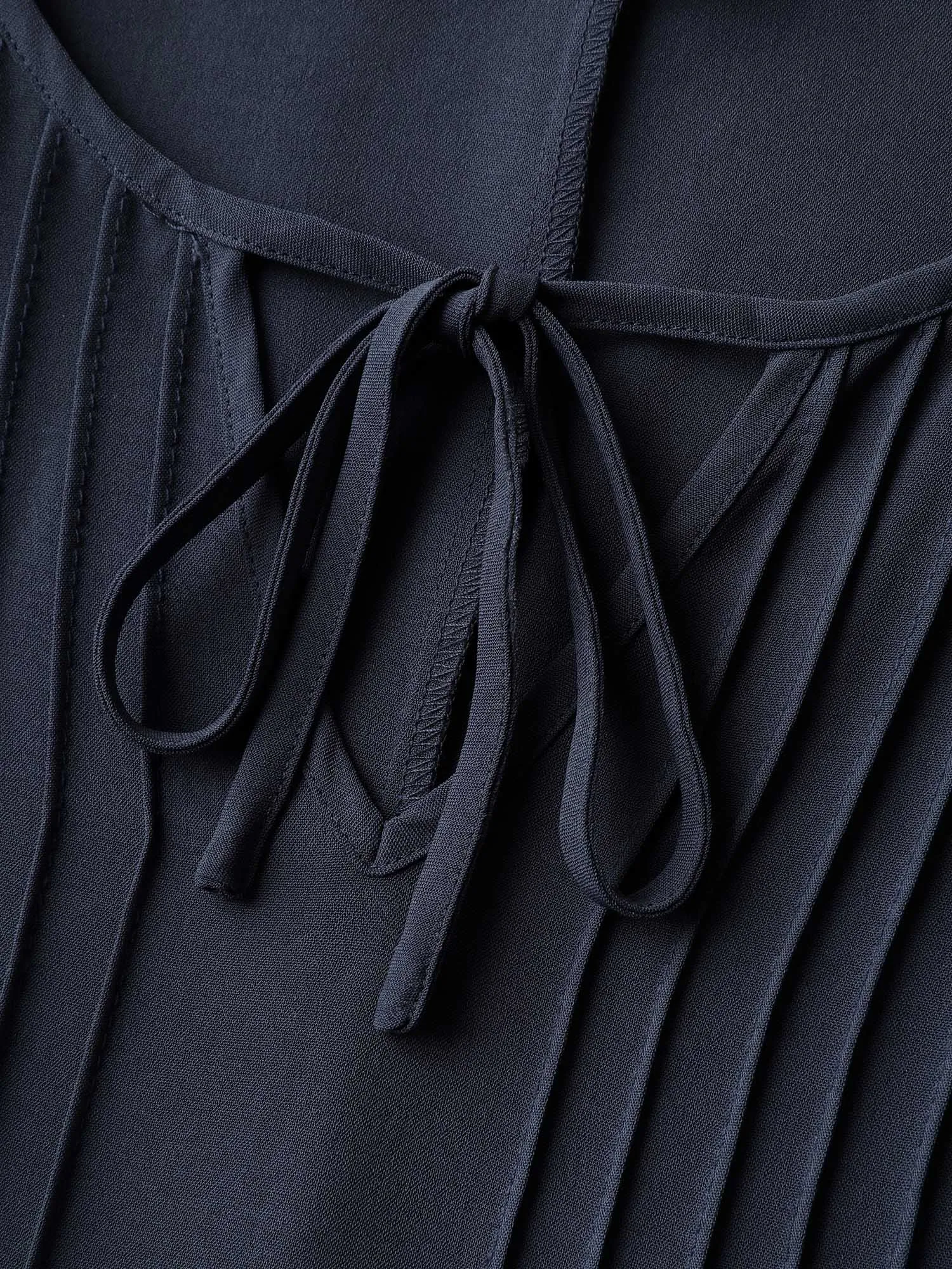 Color Contrast Plicated Detail Midi Dress sold by Bloomchic product image thumbnail 5