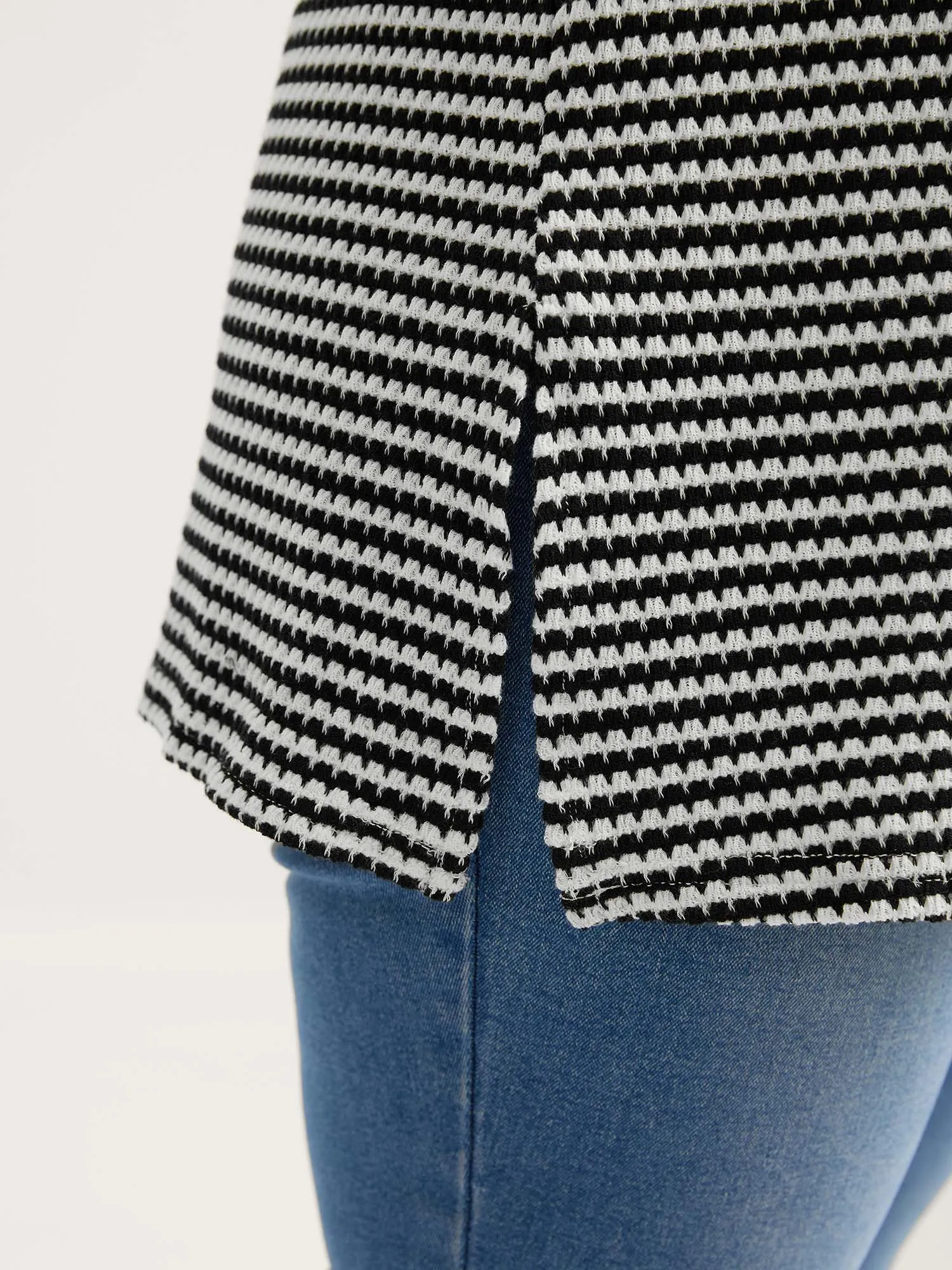 Geometric Texture Split Hem T-Shirt sold by Bloomchic product image thumbnail 3