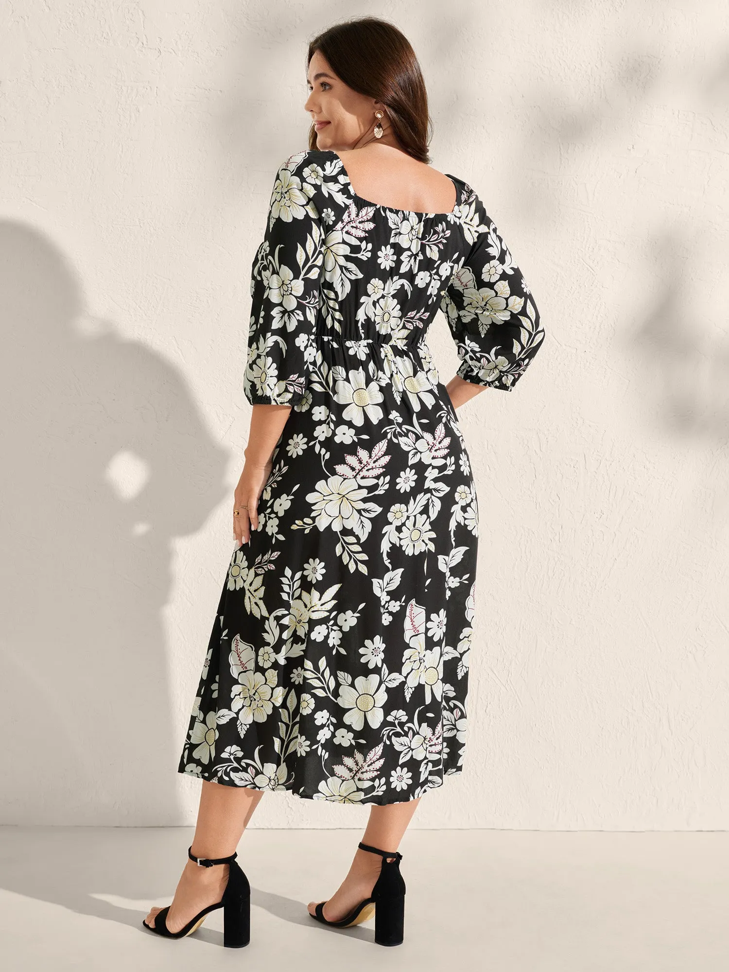 Floral Print Slit Shirred Bodice Midi Dress sold by Bloomchic product image thumbnail 4