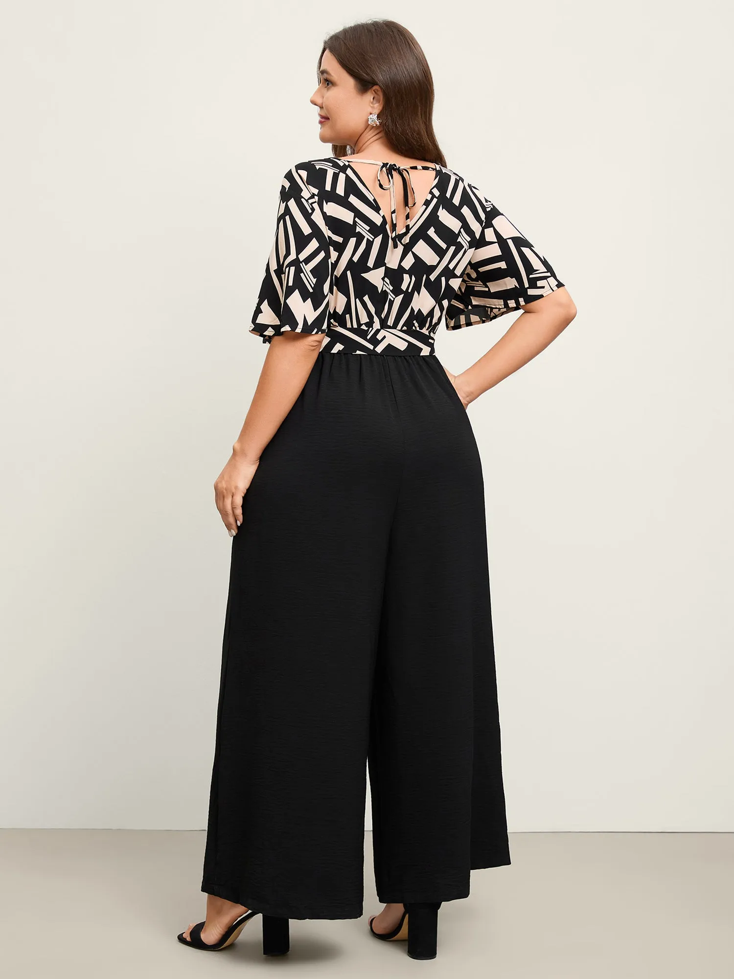Geometric Pattern Contrast Pockets Jumpsuit sold by Bloomchic product image thumbnail 4