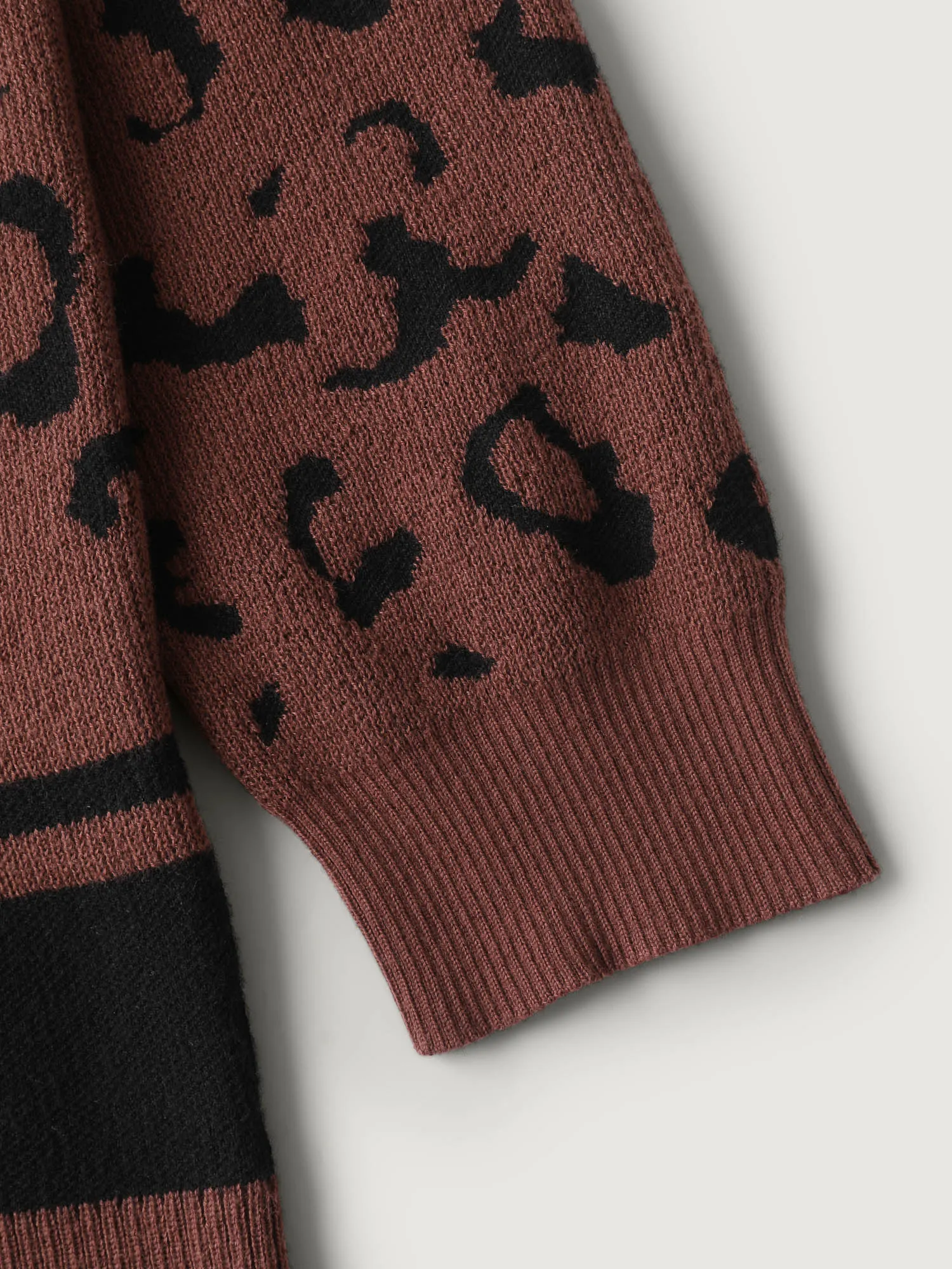 Leopard Print Patch Pockets Front-Open Cardigan sold by Bloomchic product image thumbnail 5