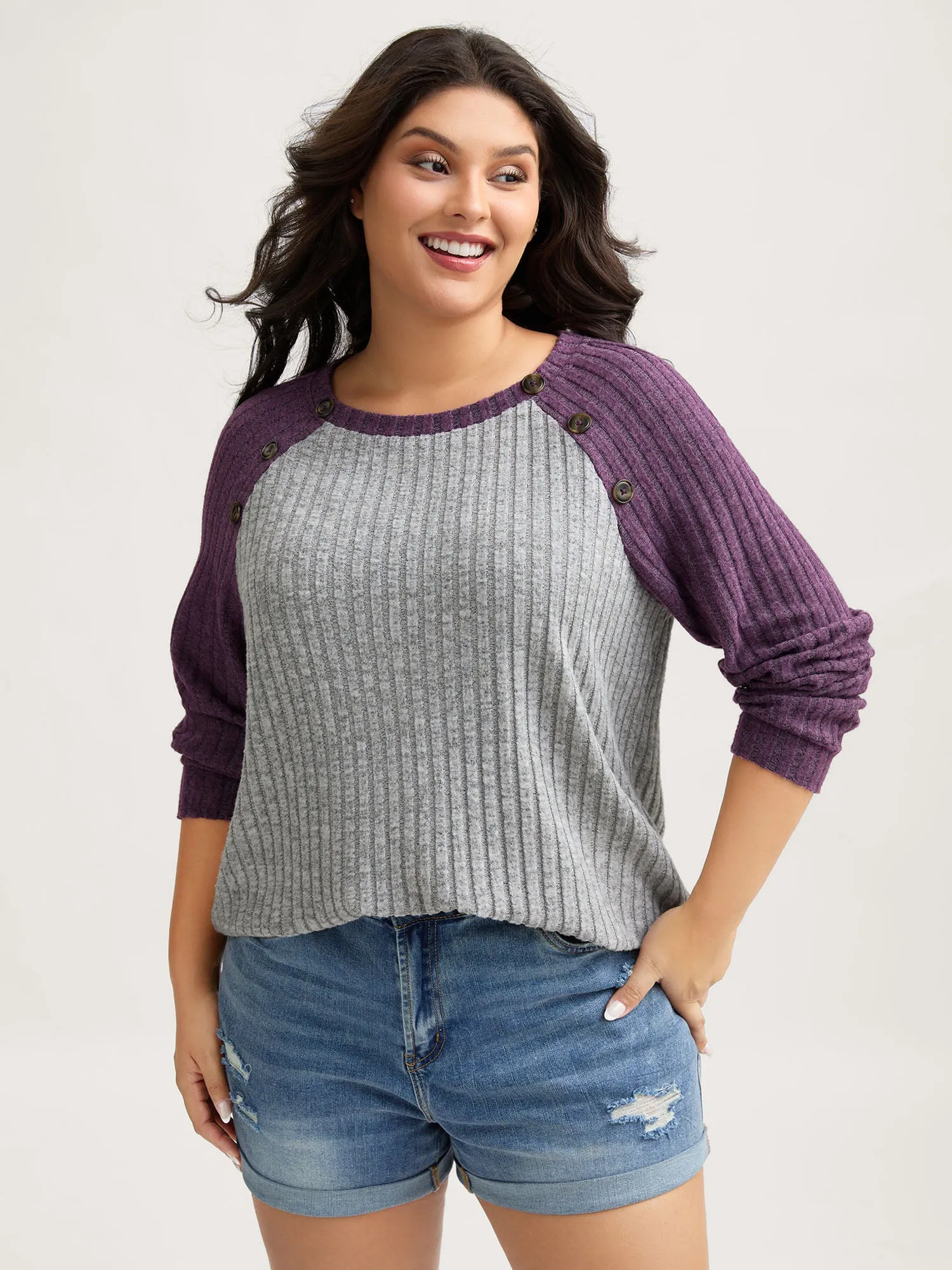 Heather Textured Color Contrast Sweatshirt sold by Bloomchic