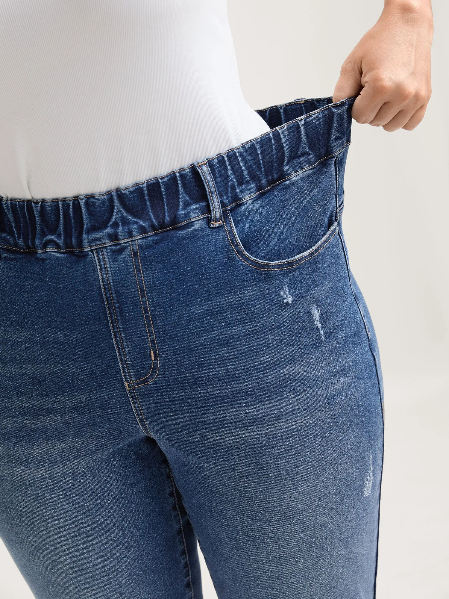 Classic Wash Stretchy Waist Skinny-Fit Jeans sold by Bloomchic product image thumbnail 3