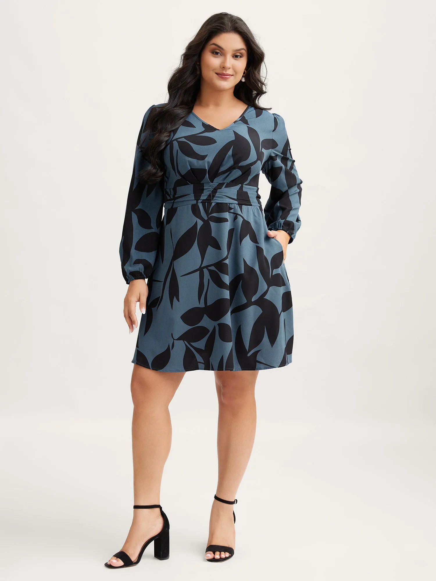Silhouette Flower Print Shirred Waist Knee-Length Dress sold by Bloomchic product image thumbnail 3