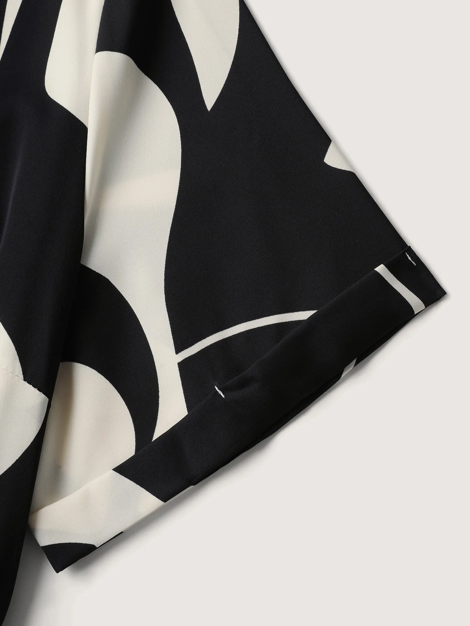 Geometric Print Waist-Tie Midi Dress sold by Bloomchic product image thumbnail 5