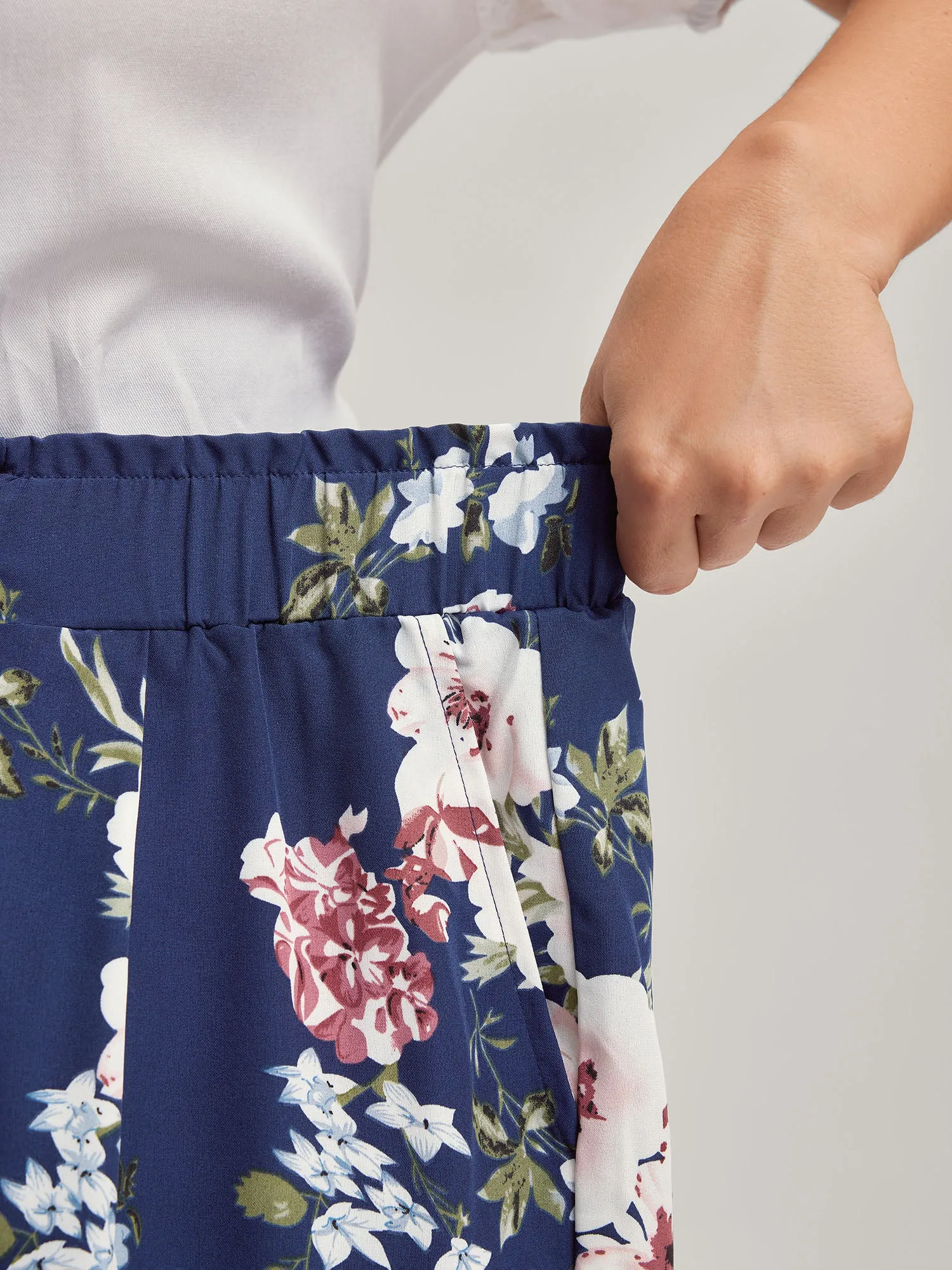 Large Floral Print Wide-Leg Pants sold by Bloomchic product image thumbnail 3