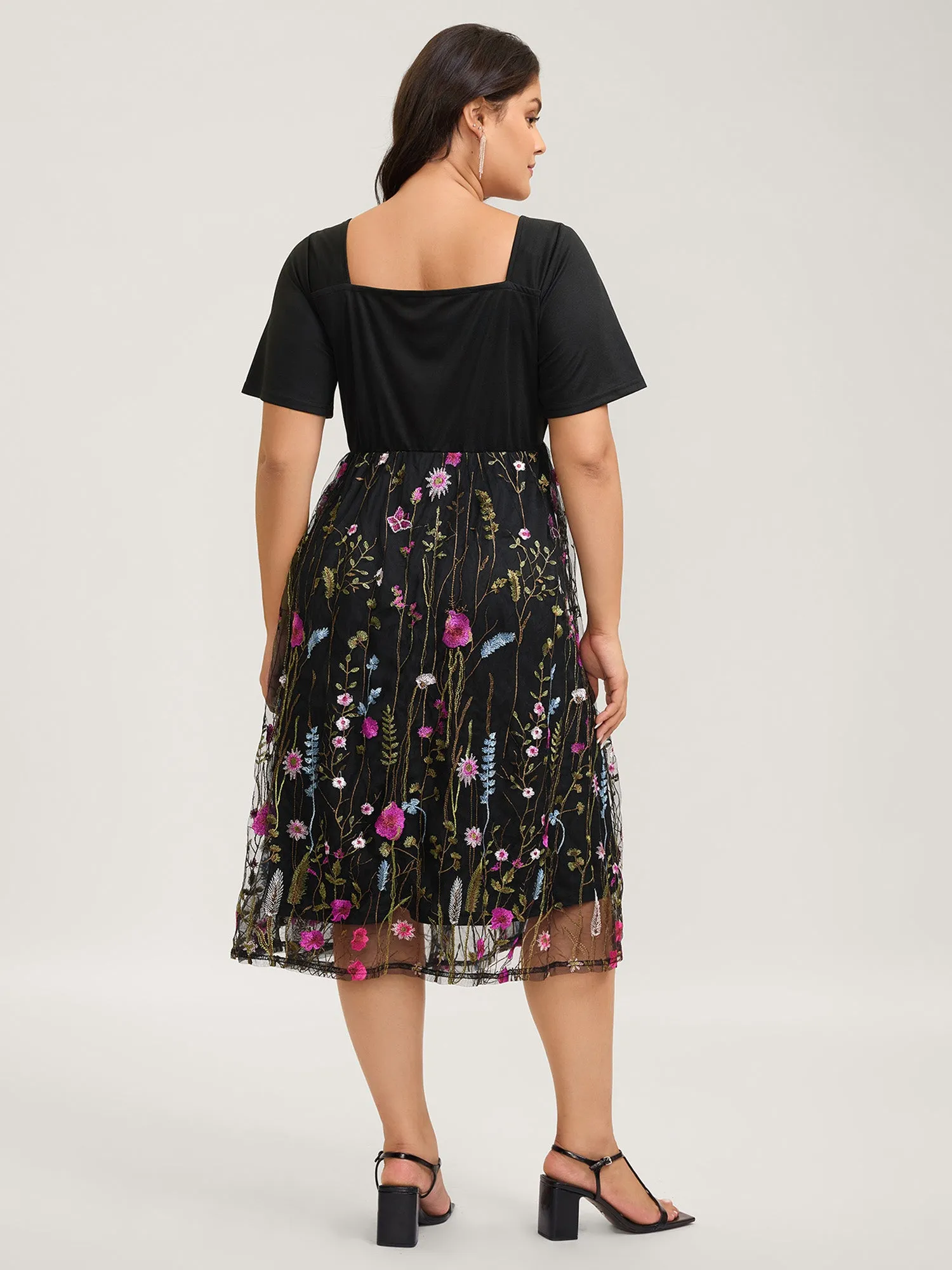 Floral Lined Contrast Square Neck Midi Dress sold by Bloomchic product image thumbnail 4