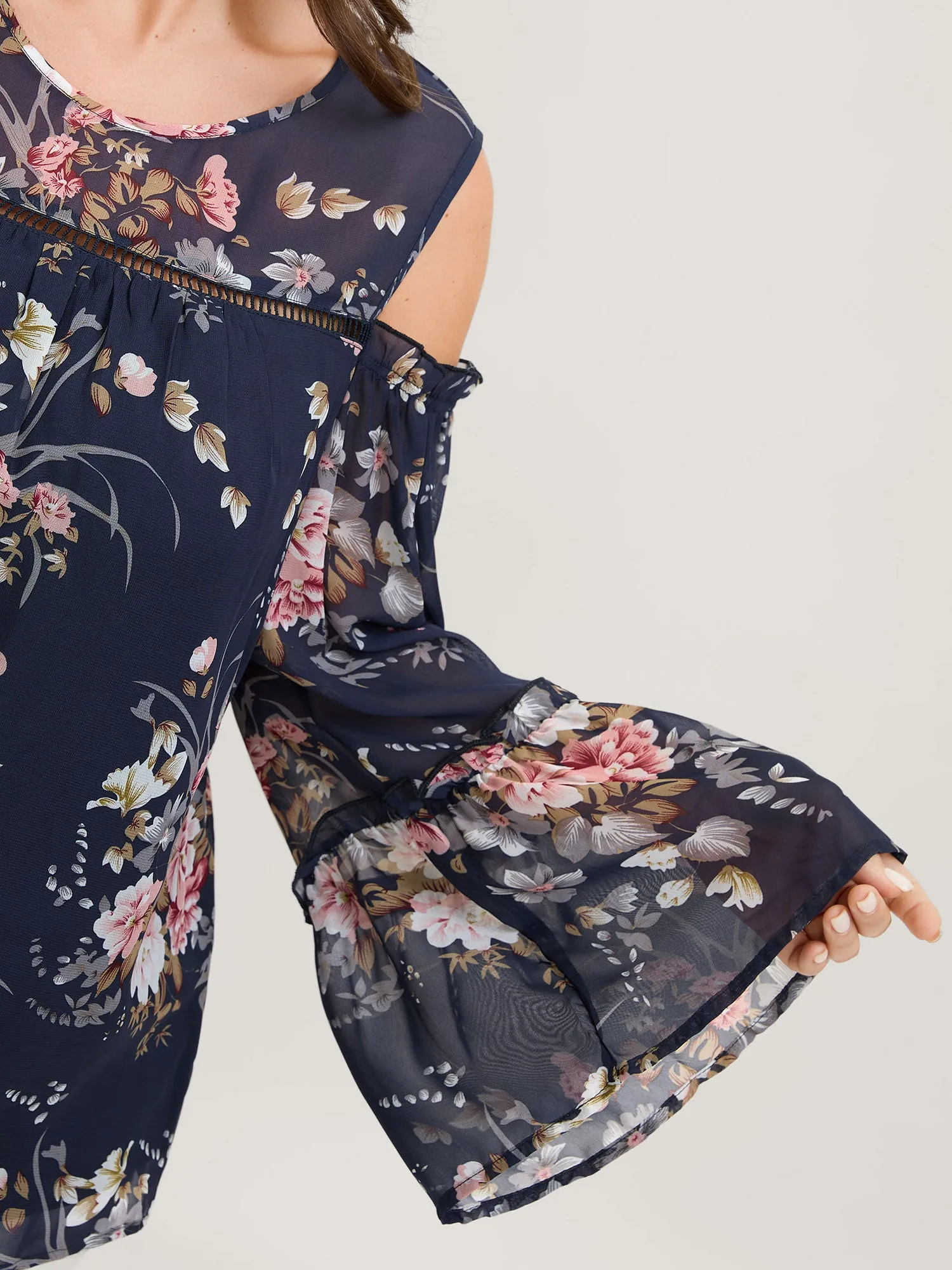 Floral Print Off-Shoulder Lace Blouse sold by Bloomchic product image thumbnail 3