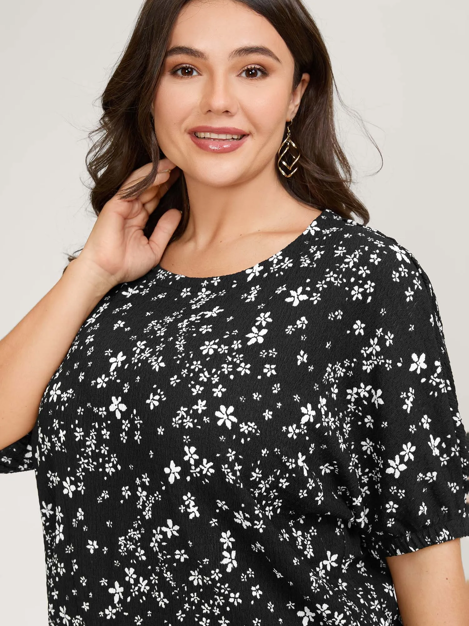 Floral Print Textured Puffy Sleeve Blouse sold by Bloomchic product image thumbnail 2
