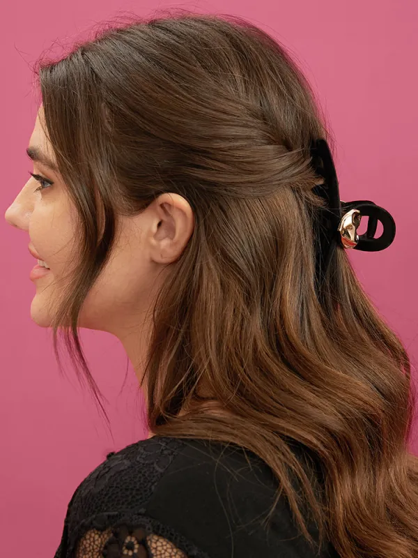 Velvet Gold-Tone Heart Accent Headband sold by Bloomchic