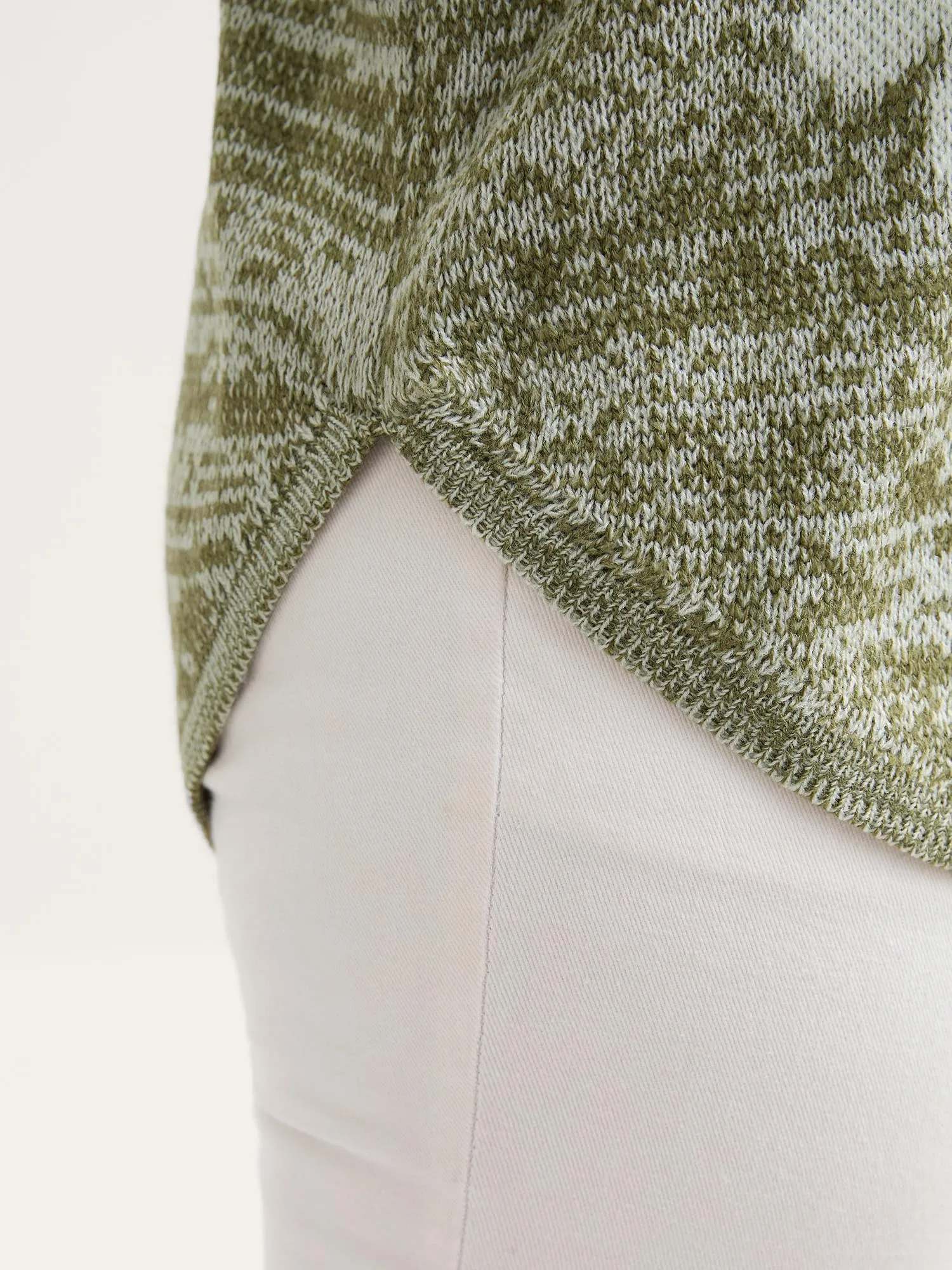 Floral Jacquard Curvy Hem Pullover sold by Bloomchic product image thumbnail 4