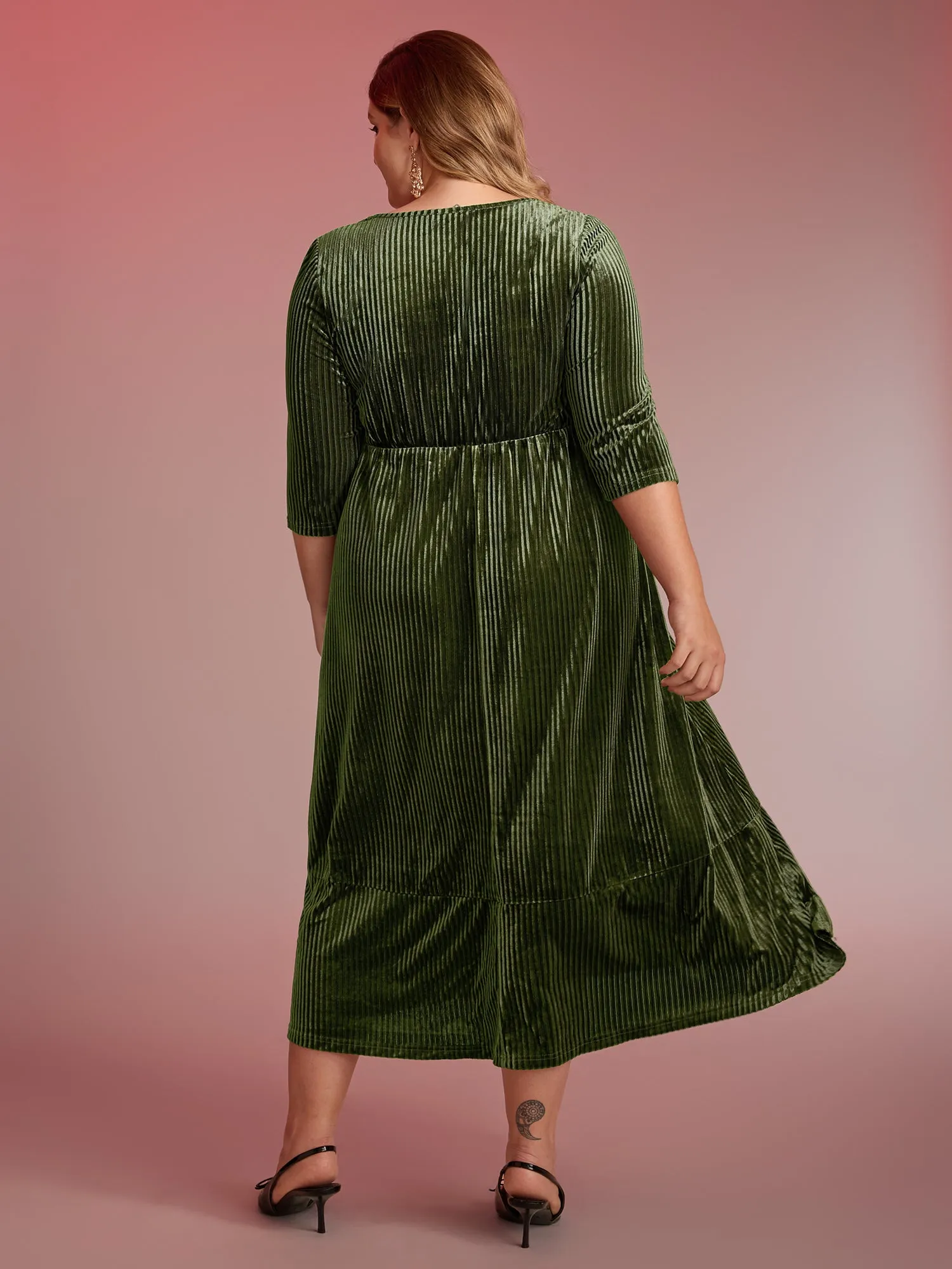 Adjustable Cross-Tie Velvet Stretchy Waist Midi Dress sold by Bloomchic product image thumbnail 4