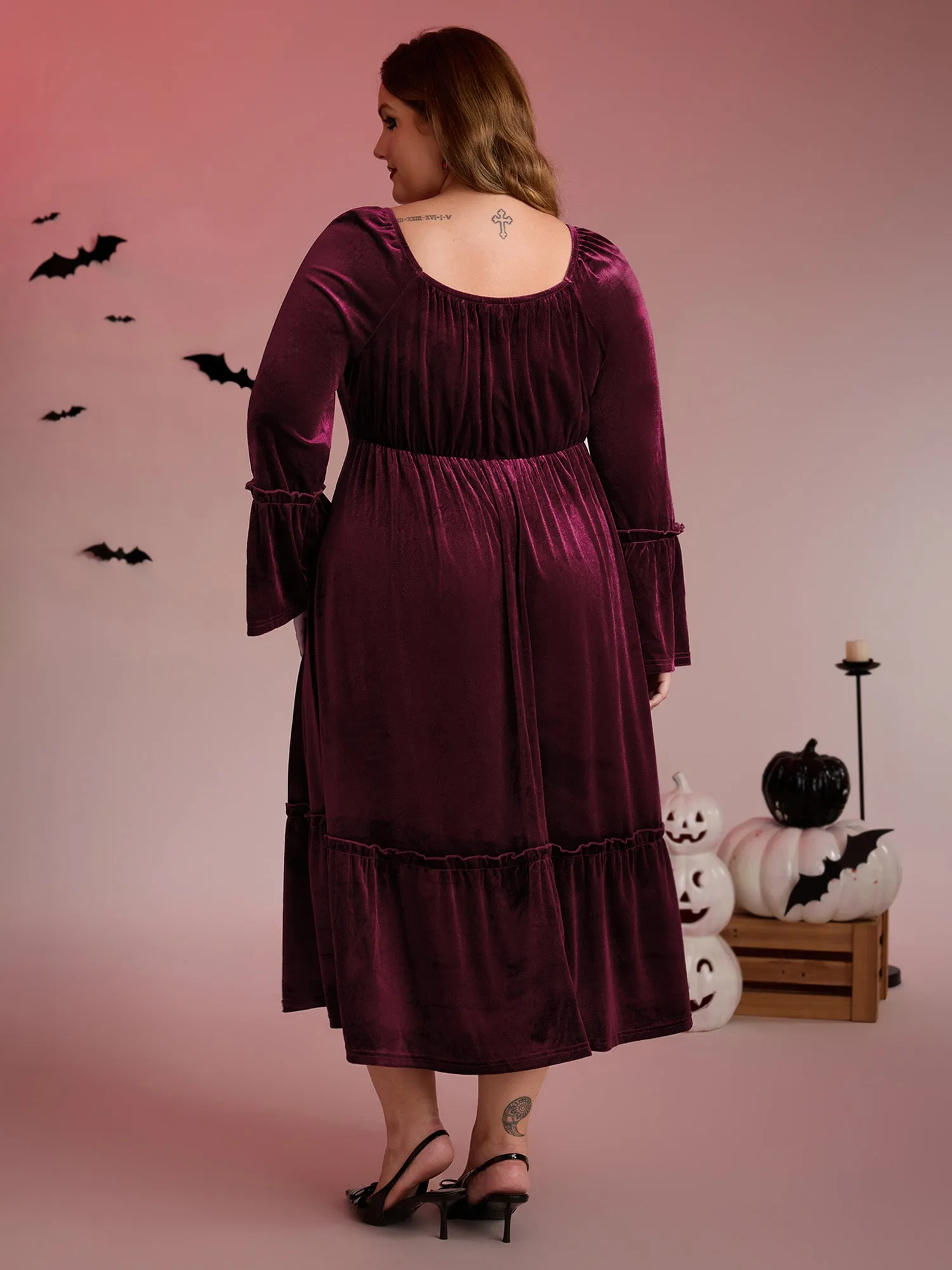 Mystical Moon Embroidery Velvet Midi Dress sold by Bloomchic product image thumbnail 4