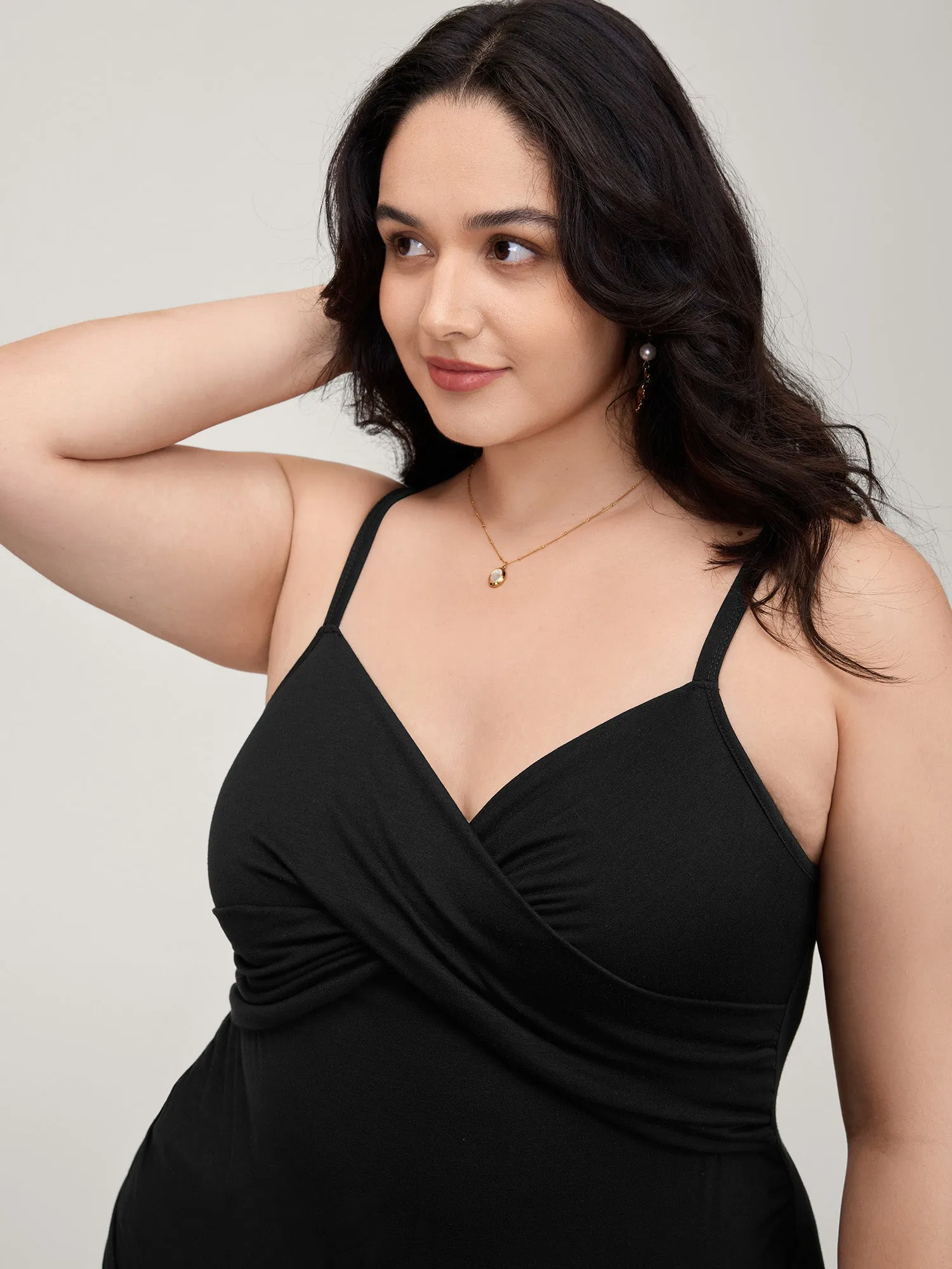 Stretchy Cross-Over Pleats Tank Top sold by Bloomchic product image thumbnail 3