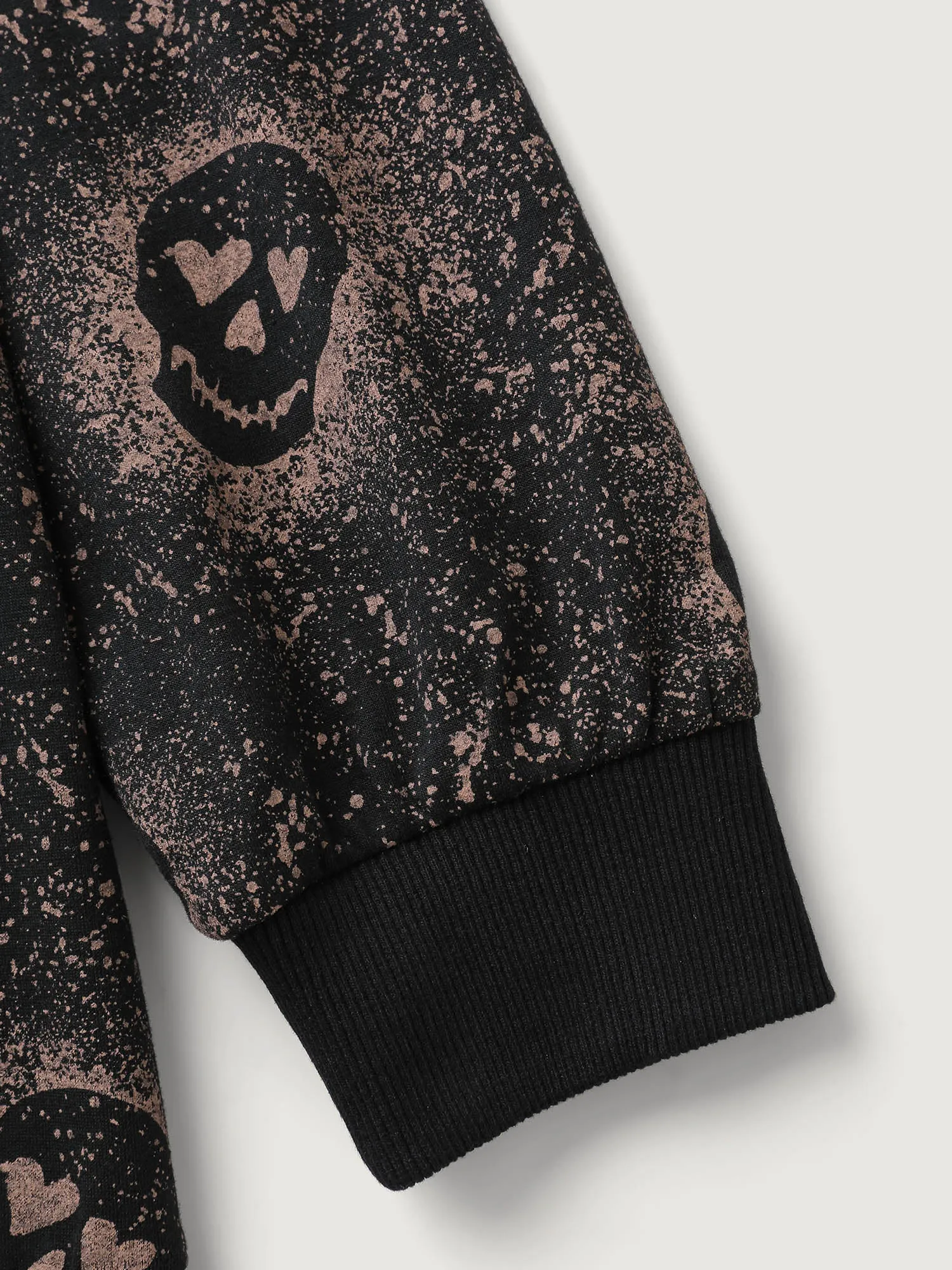 Spooky Skull Print Ribbed Hem Sweatshirt sold by Bloomchic product image thumbnail 5