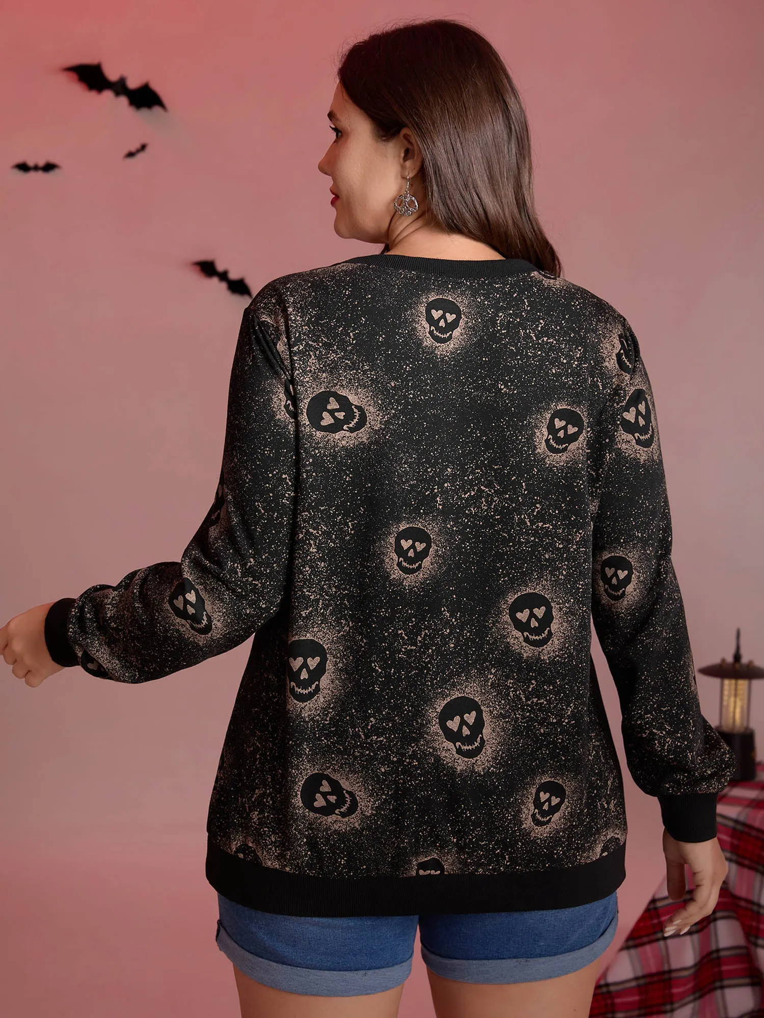 Spooky Skull Print Ribbed Hem Sweatshirt sold by Bloomchic product image thumbnail 4