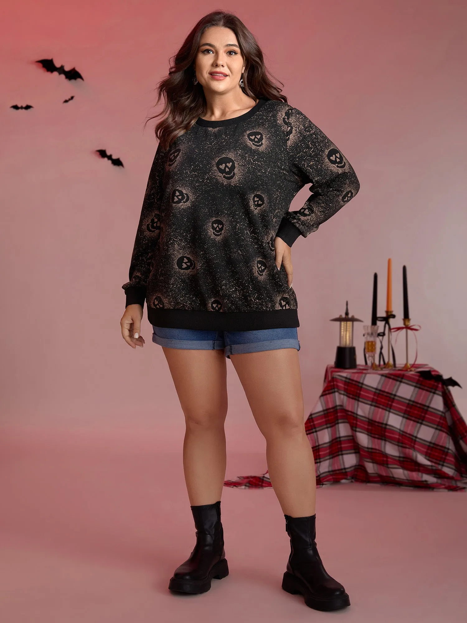 Spooky Skull Print Ribbed Hem Sweatshirt sold by Bloomchic product image thumbnail 3