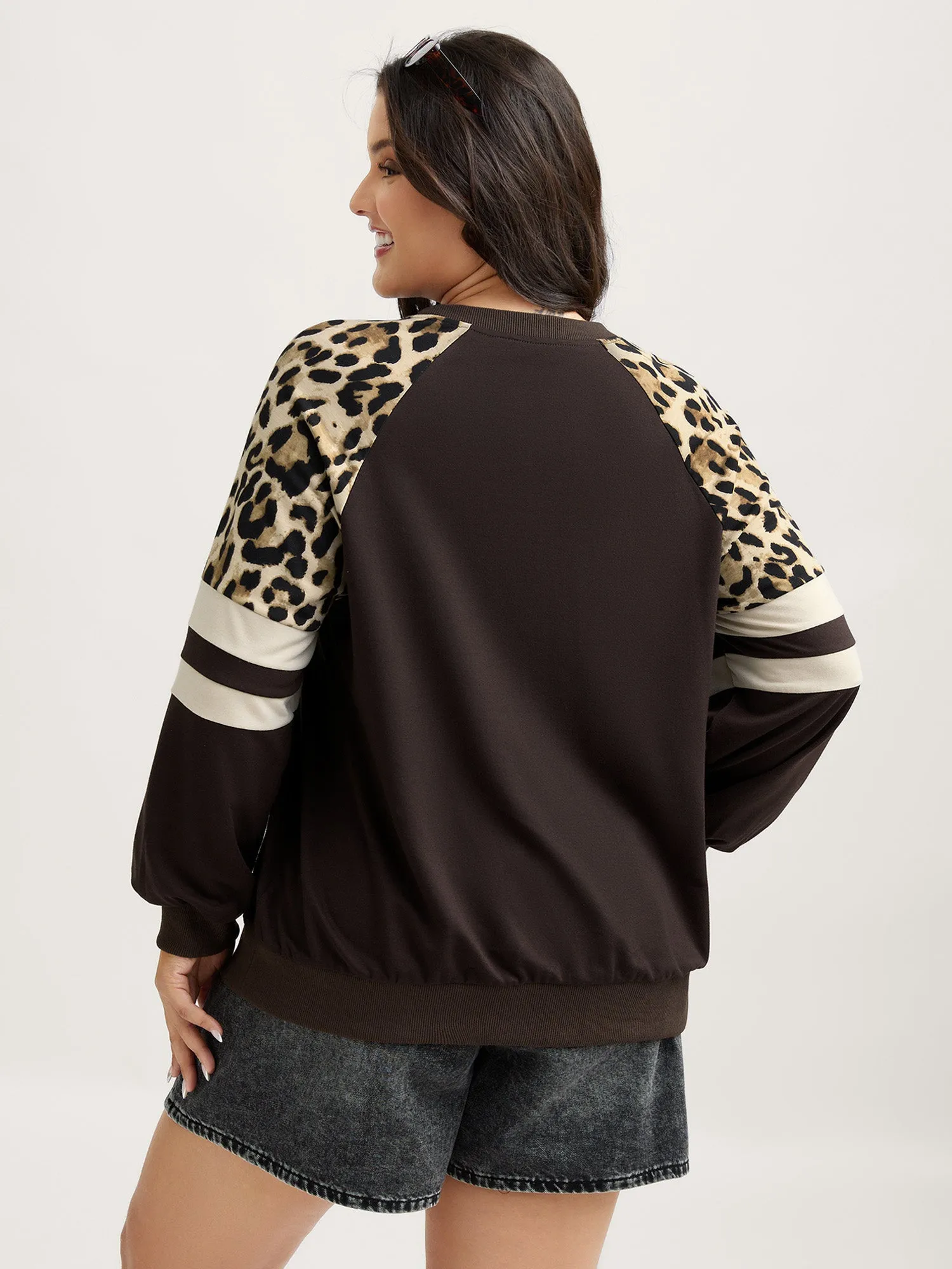 Leopard Print Stretchy Hem Contrast Sweatshirt sold by Bloomchic product image thumbnail 4