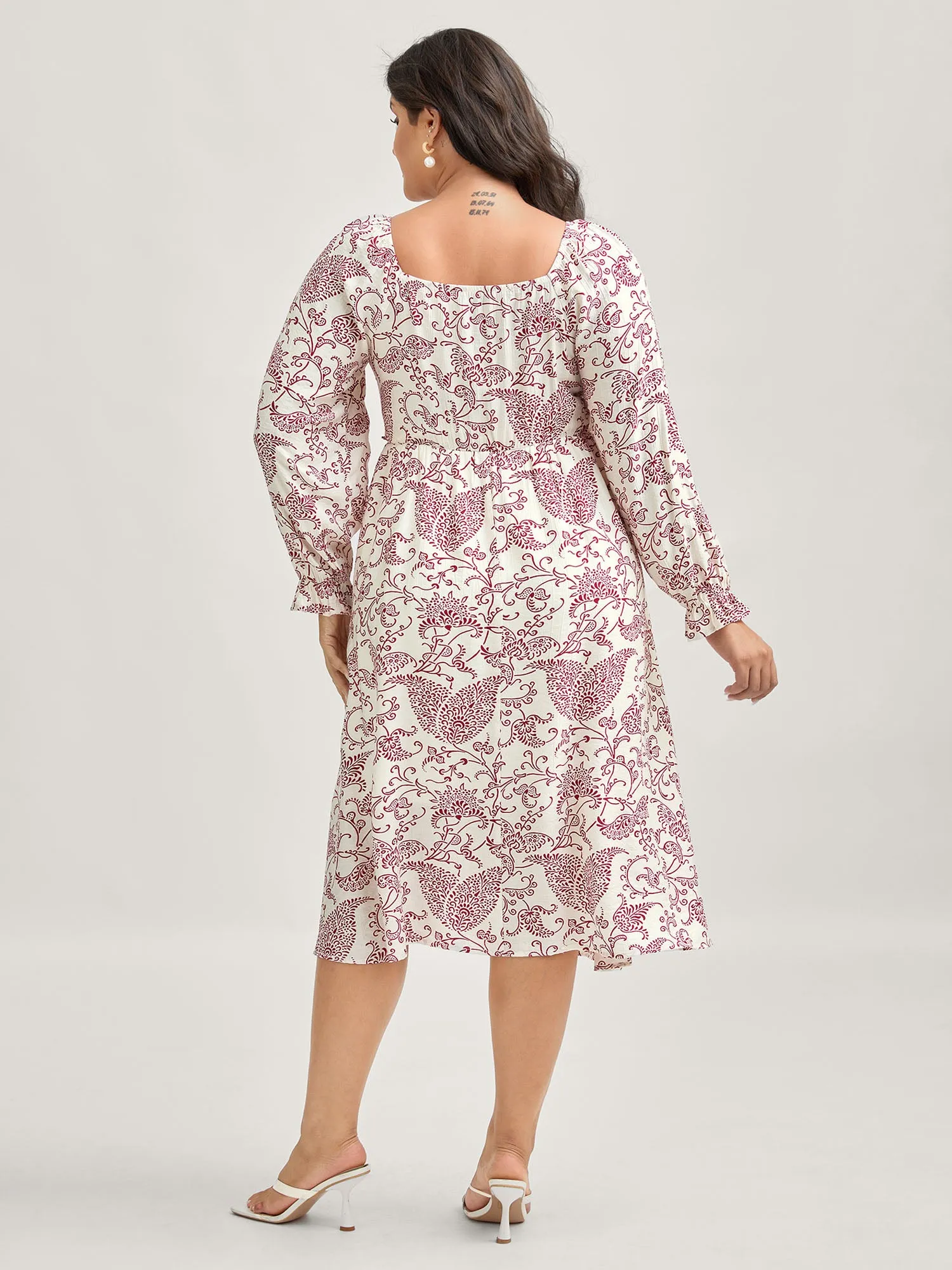 Floral Print Shirred Bust-Ease Midi Dress sold by Bloomchic product image thumbnail 4