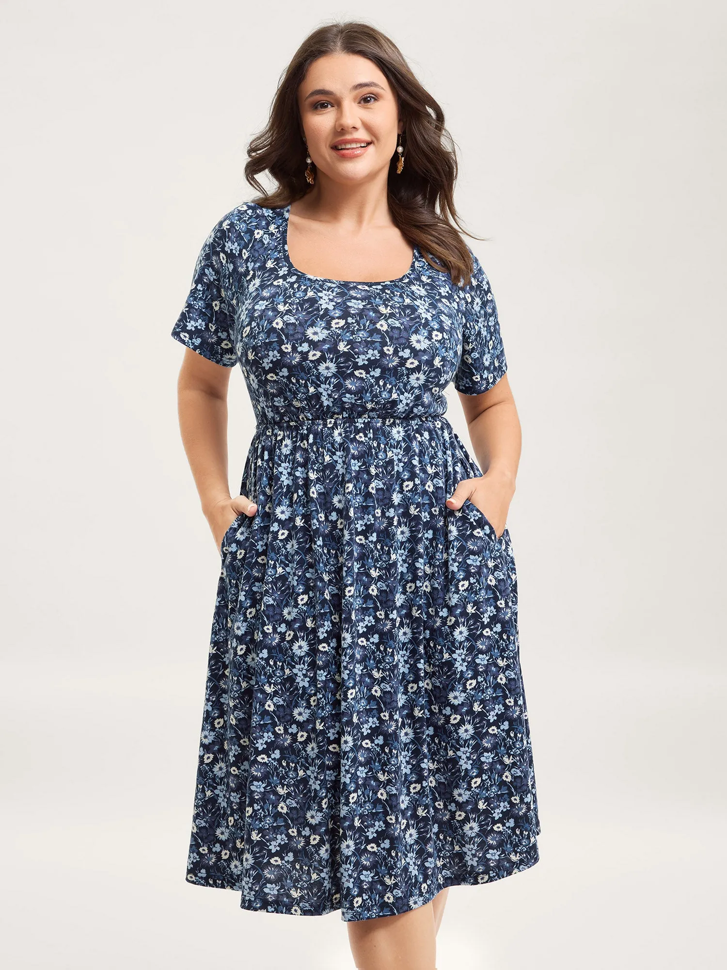 Florals Crossover Back Cut-Out Midi Dress sold by Bloomchic product image thumbnail 2