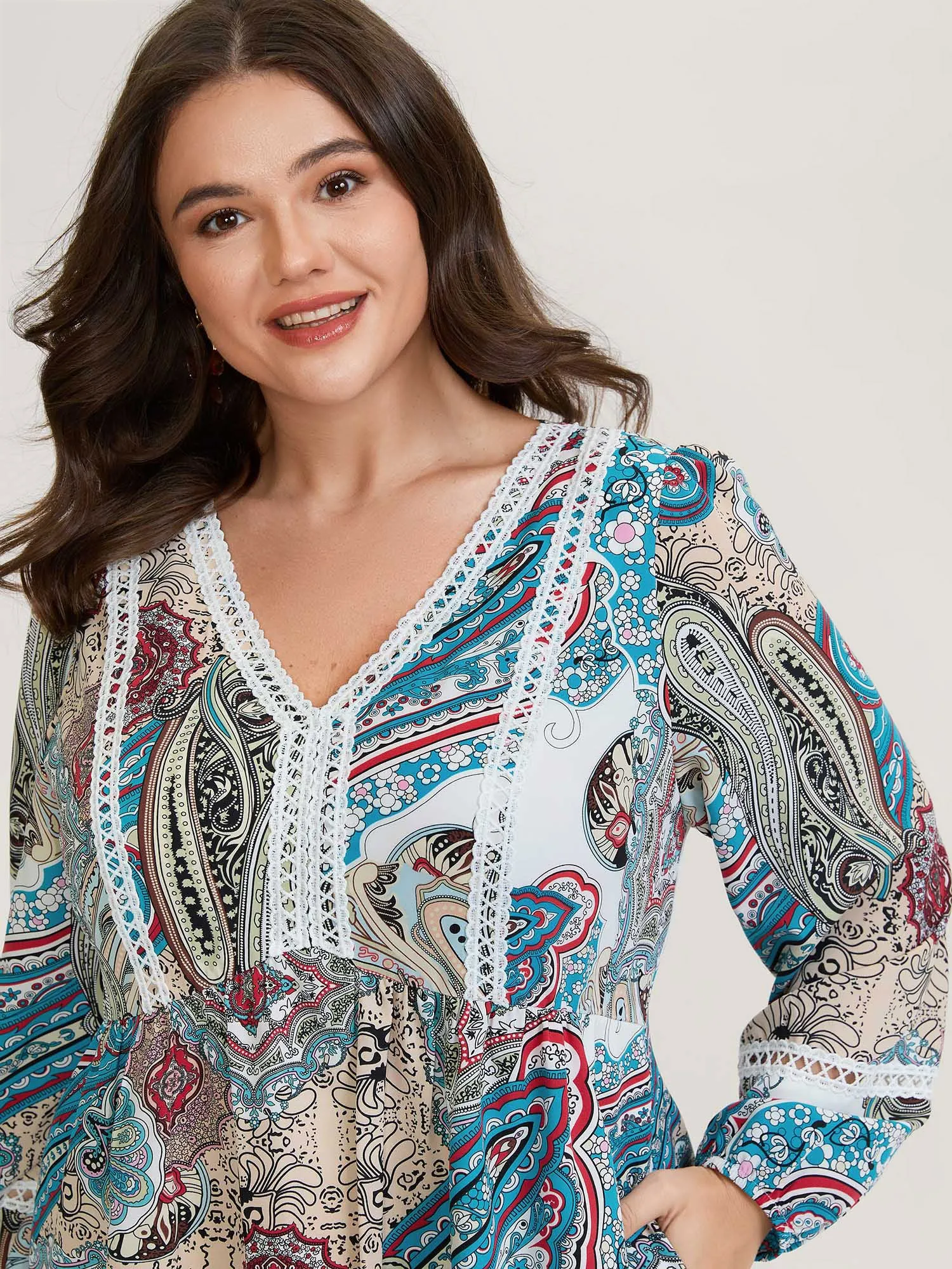 Paisley Print Lace Trim Midi Dress sold by Bloomchic product image thumbnail 2